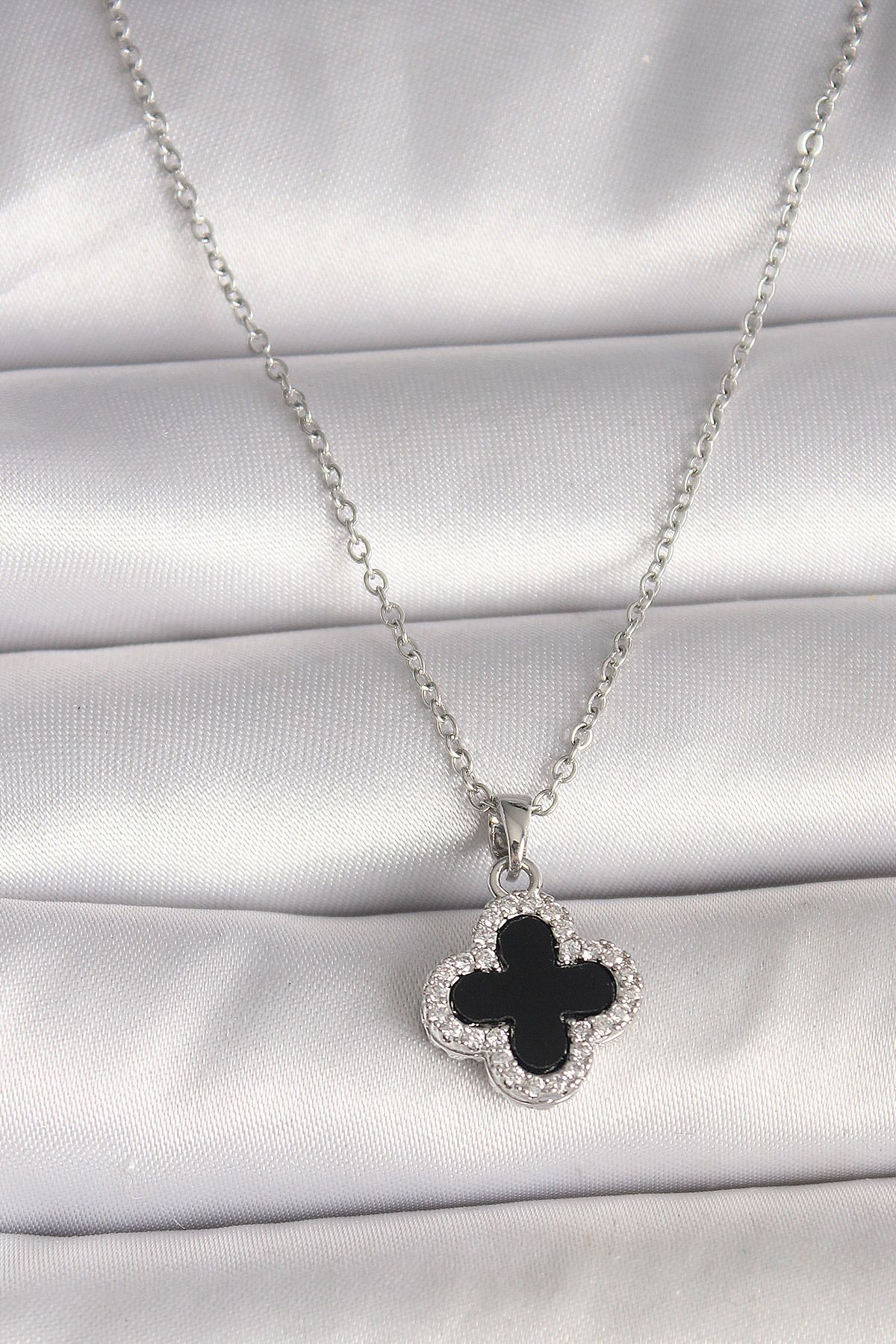 callerrons accessories Gümüş Renk Zincir Zirkon Taşlı Yonca Model Kadın Kolye - EBJ250501W32769
