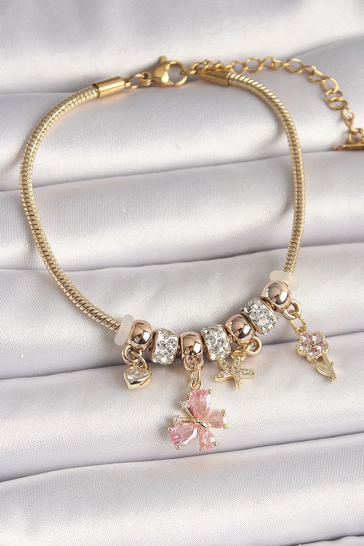 callerrons accessories Pirinç Gold Renk Sallantı Pembe Zirkon Taşlı Kelebek Figür Çiçek Detay Charm Kadın Bileklik - EBJ250