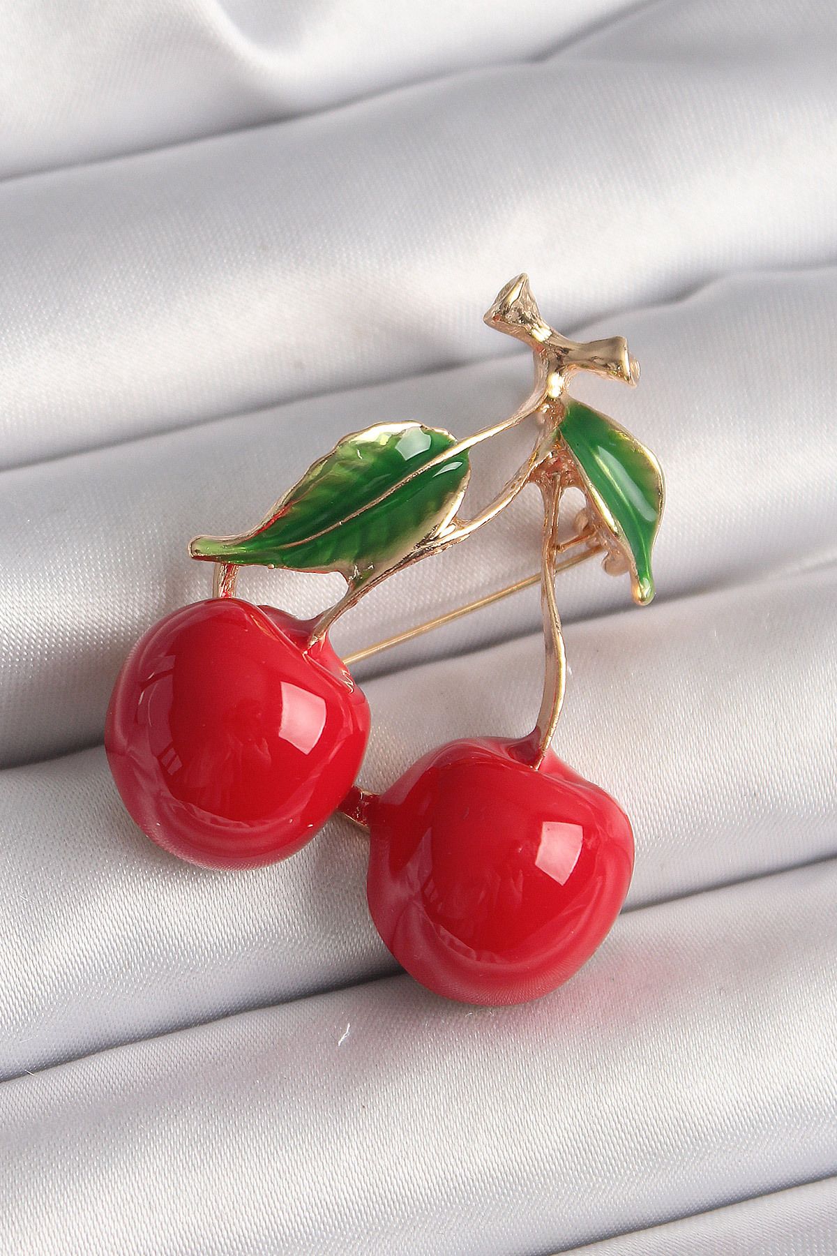 callerrons accessories Pirinç Gold Renk Kiraz Model Kadın Broş - EBJ250327W31639