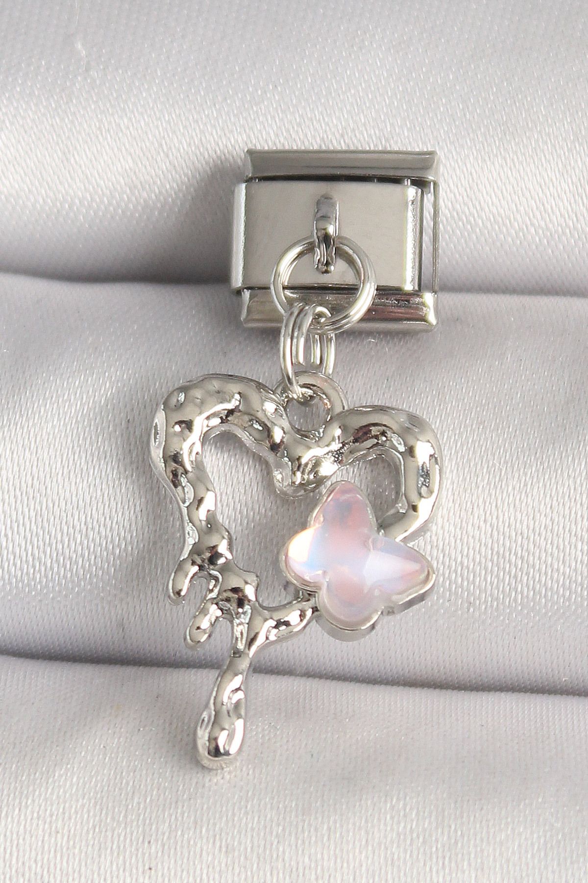 callerrons accessories Gümüş Renk Kalp Pembe Mineli Kelebek Detay Nomination Charm - EBJ250501W32943