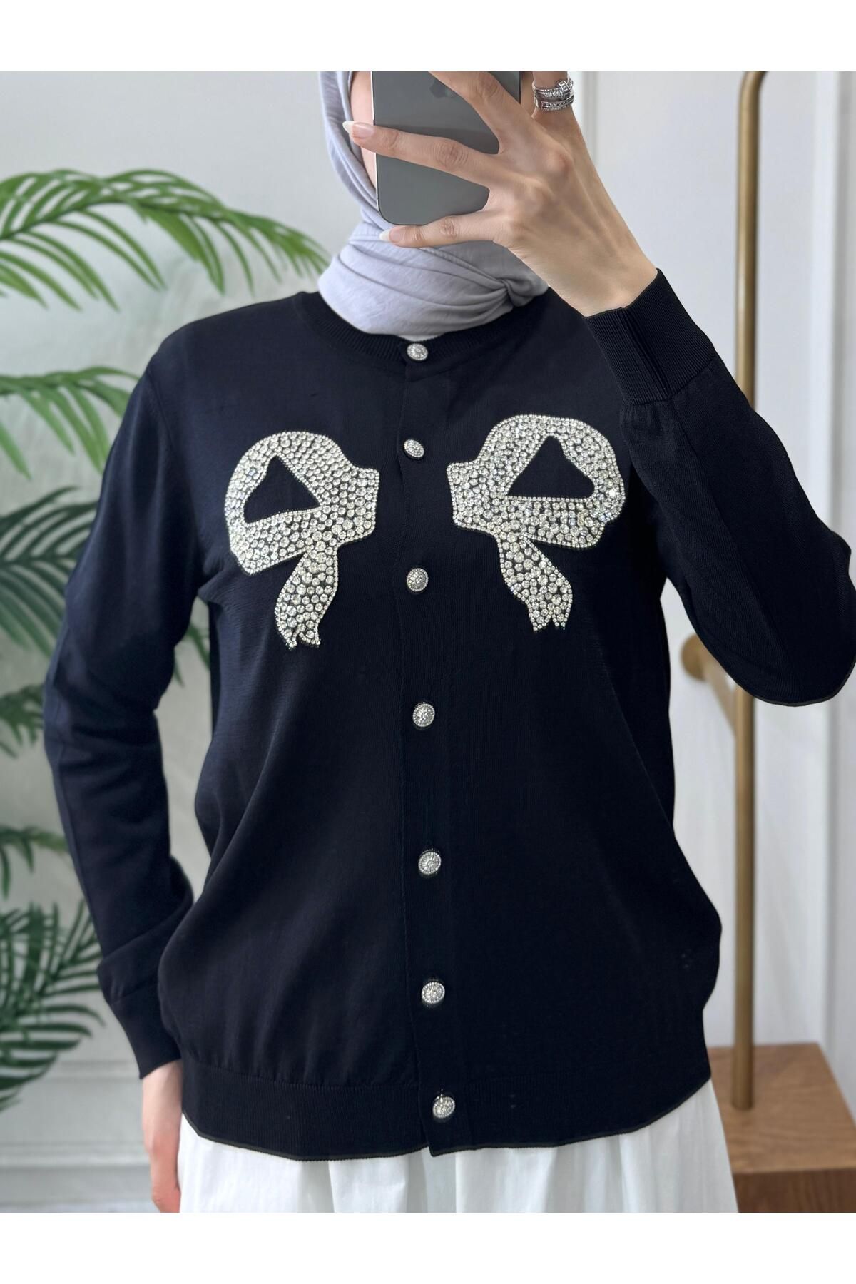 Ghisa FİYONK TAŞ DETAY HIRKA