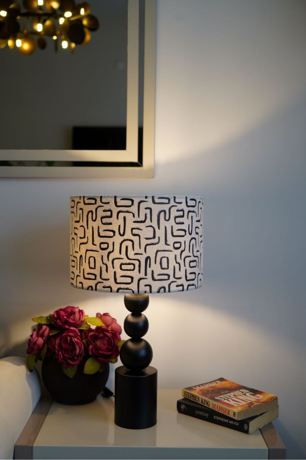 retro home design Özel Siyah Ayaklı Kadife Kumaş Silindir Labirent Desenli Dekoratif Abajur Yatak Odası Salon