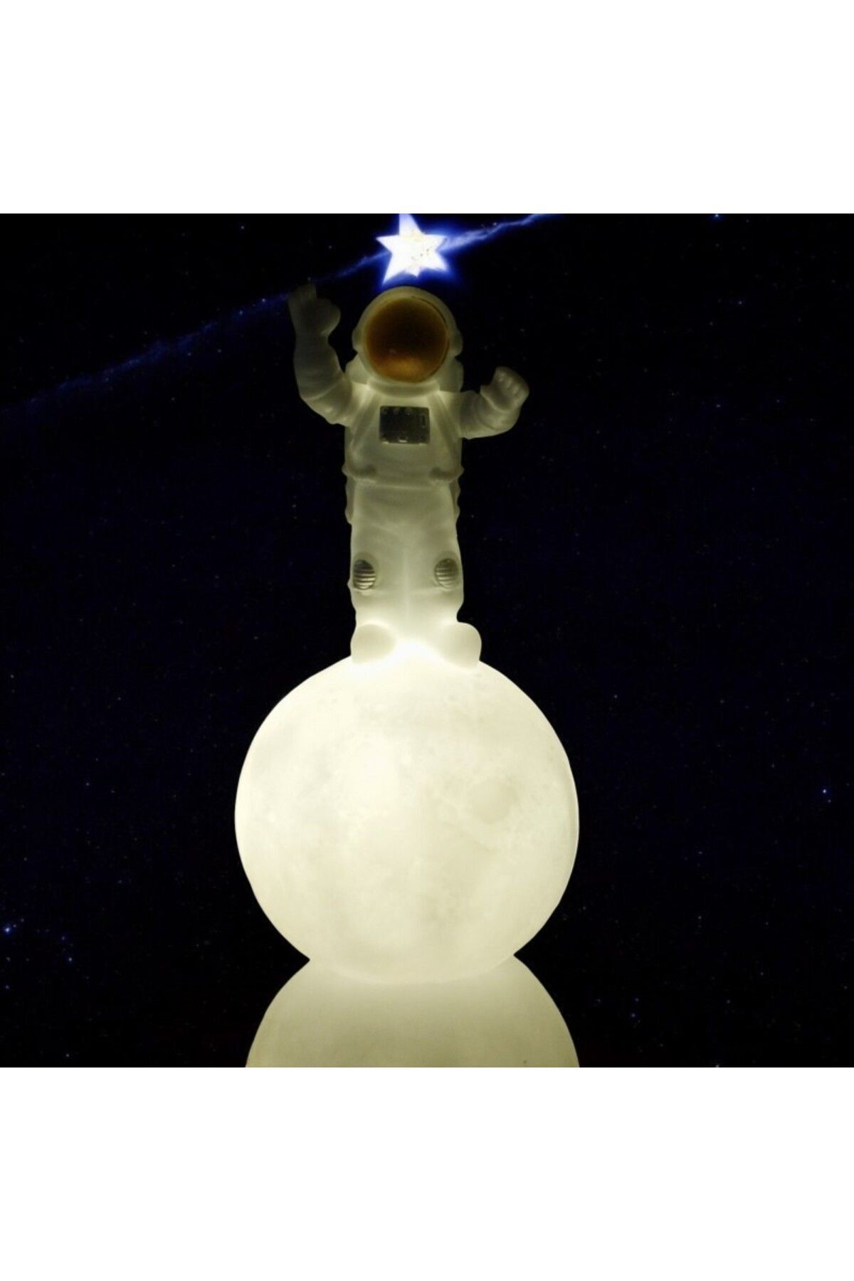 ONE Astronot Şekilli Gece Ve Masa Lambası