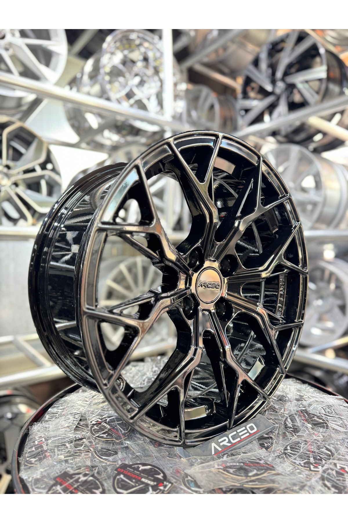arceo 17" 4x100 Arceo Roma M01 Piano Black Jant Modeli
