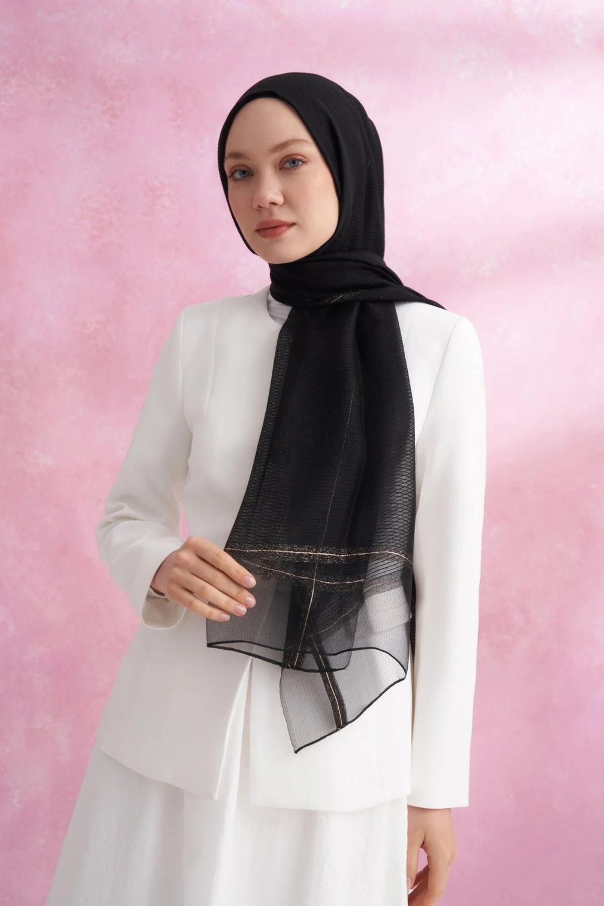 ARMANDA İPEKLİ PEONY ŞAL - SİYAH (İnce hafif)