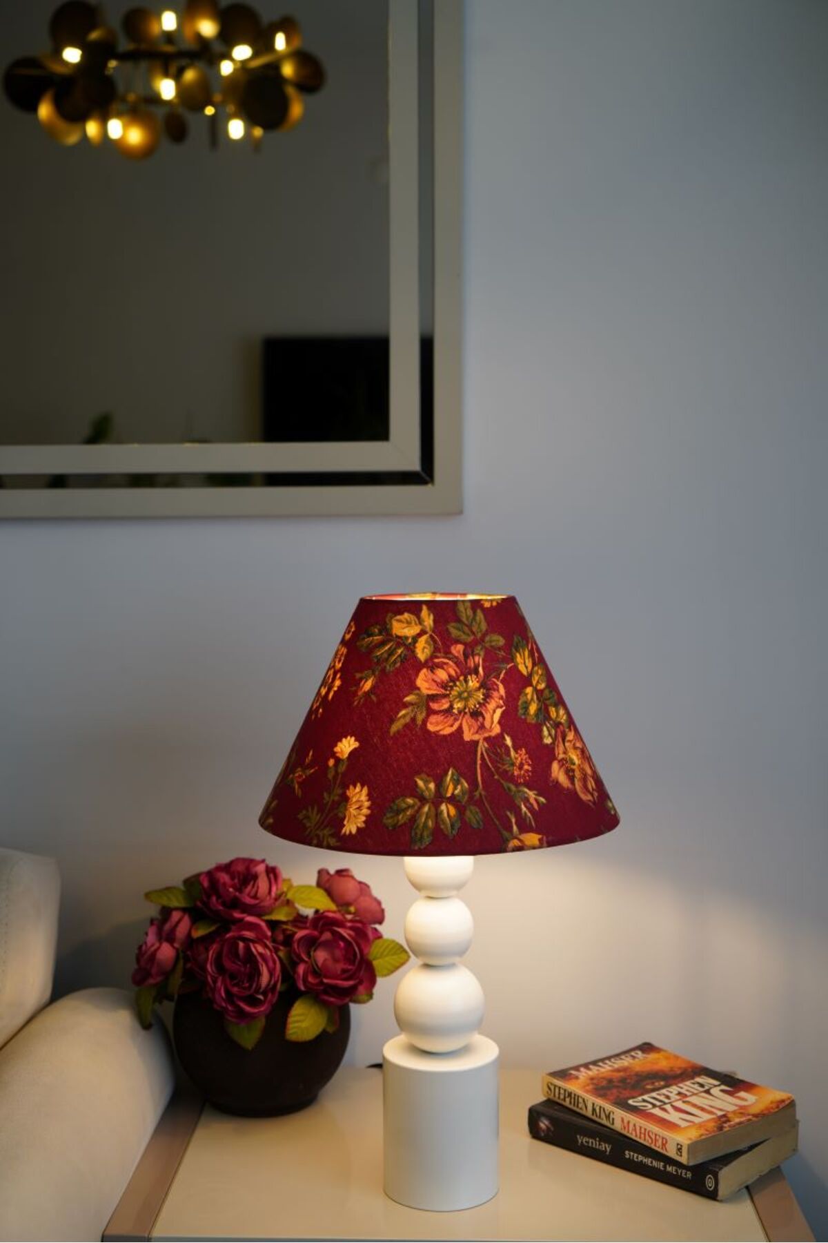retro home design Özel Krem Ayaklı Kırmızı Çiçekli Baskı Kumaş Konik Dekoratif Abajur Yatak Odası Salon