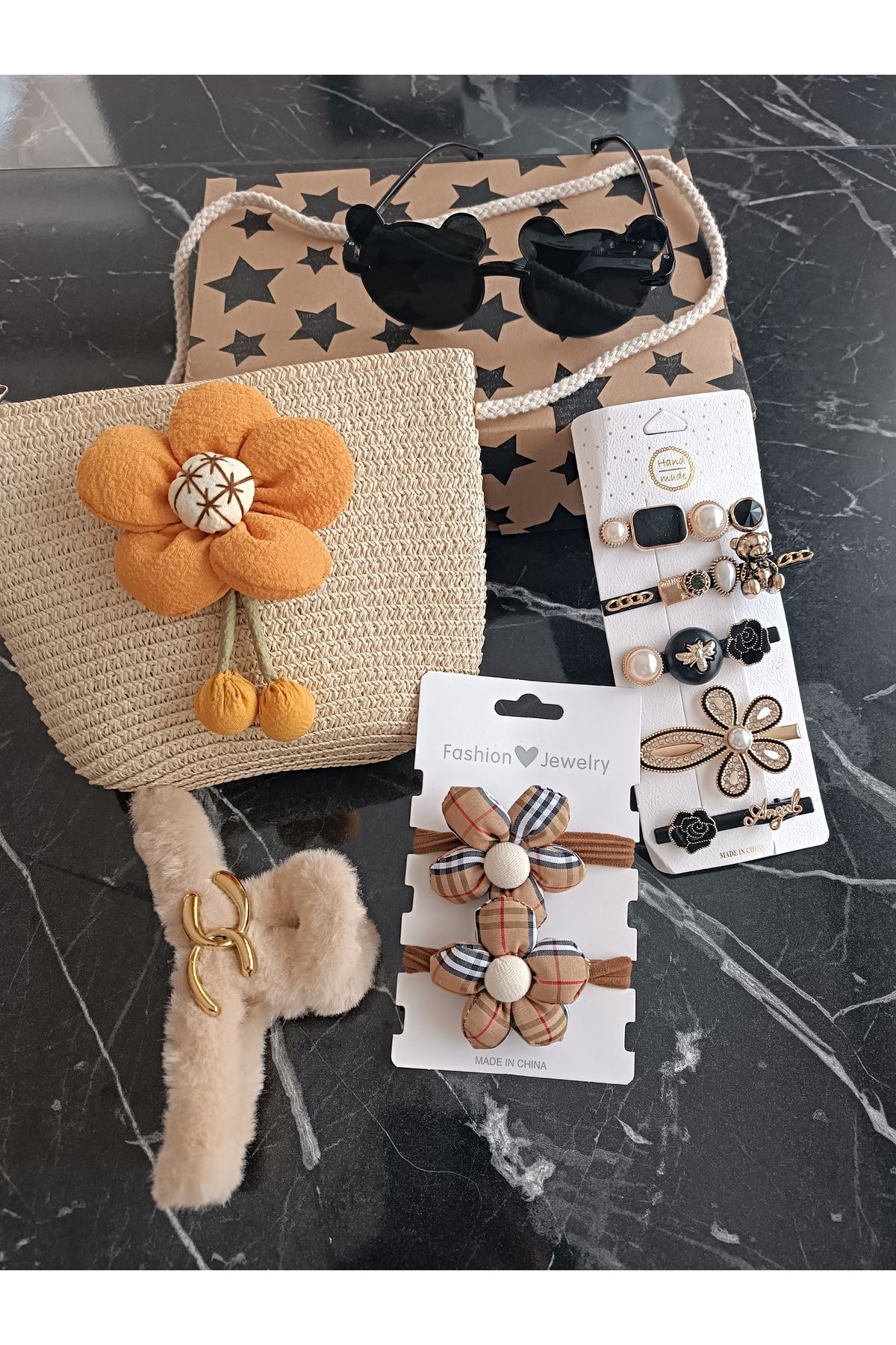 EMKSHOP LÜKS ÇOCUK HEDİYE SETİ (ÇANTA GÖZLÜK BURBERRY TOKA 5'Lİ TOKA SET PELUŞ MANDAL TOKA)