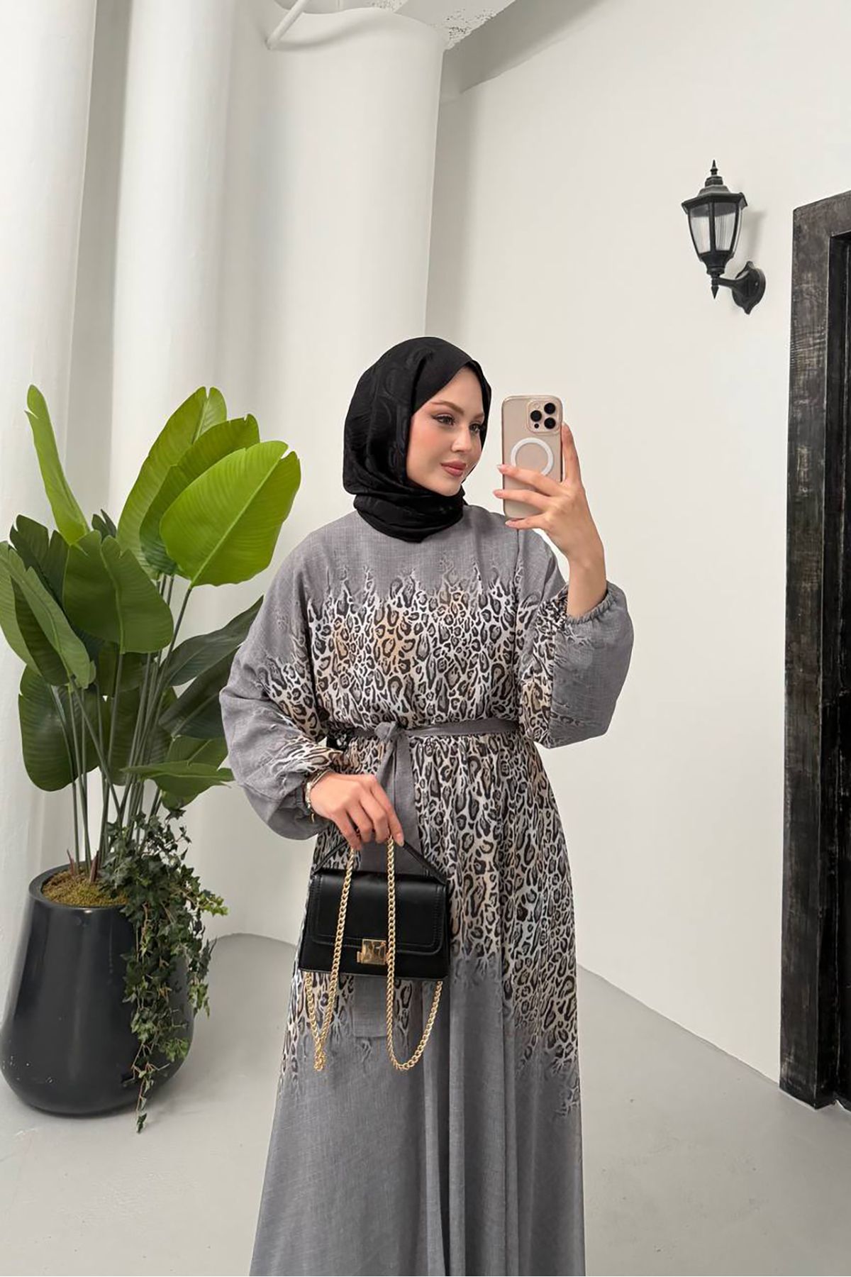 XXL BUTİK XXL Butik kadın şifon kumaş kuşaklı kayık yaka tesettür elbise X-NMS055