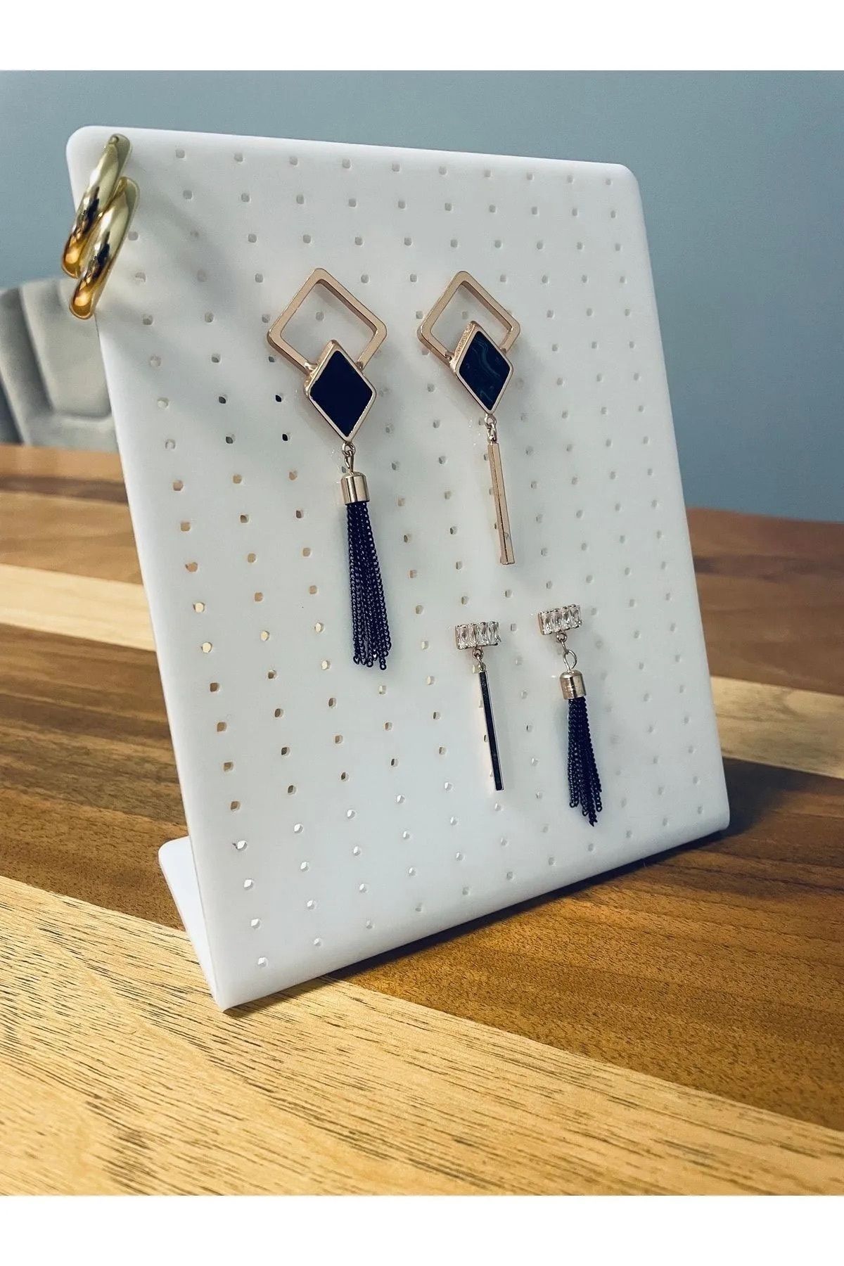 Trend Pleksi Küpe & Takı Standı (Beyaz 18cm x 13cm)