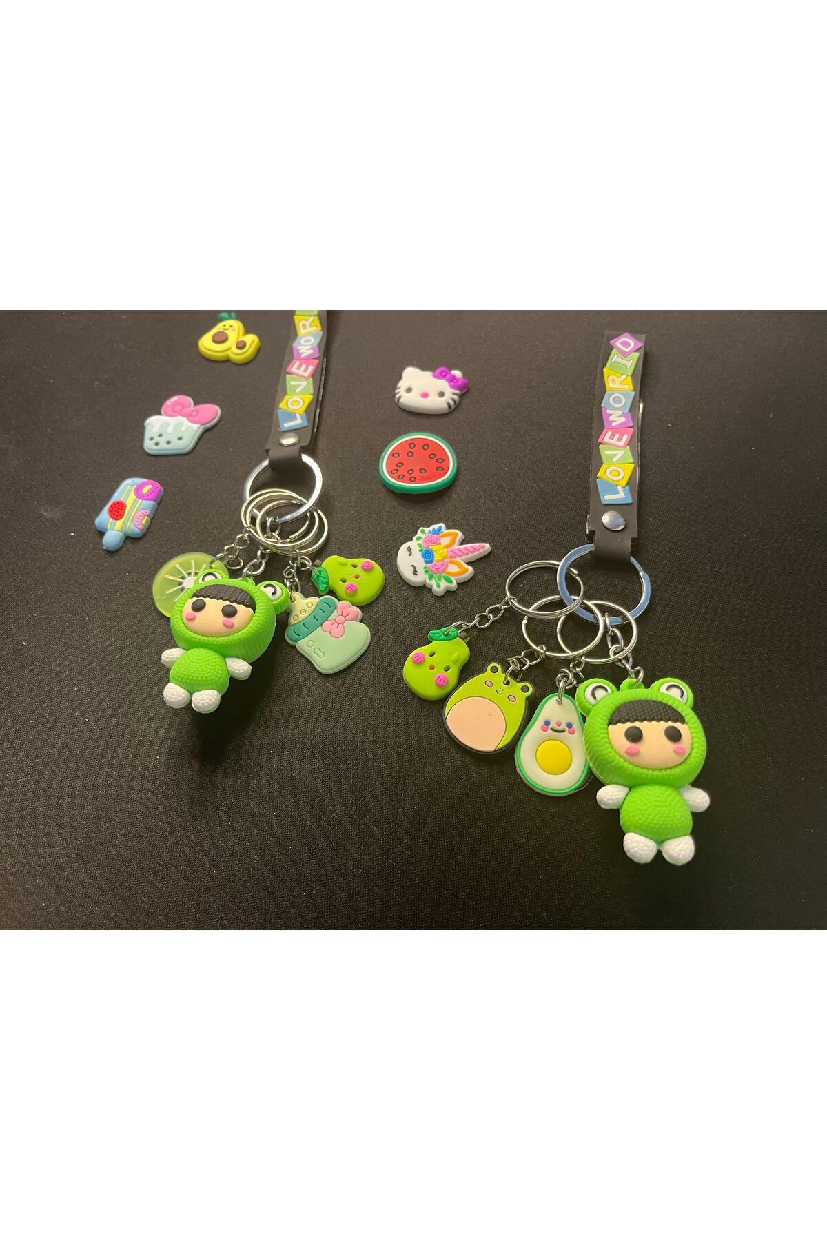 Antin Kuntin Yeşil Sevimli Kız Temalı 3D Anahtarlık Charm Seti 1 Adet 3D + 3 Adet Mini