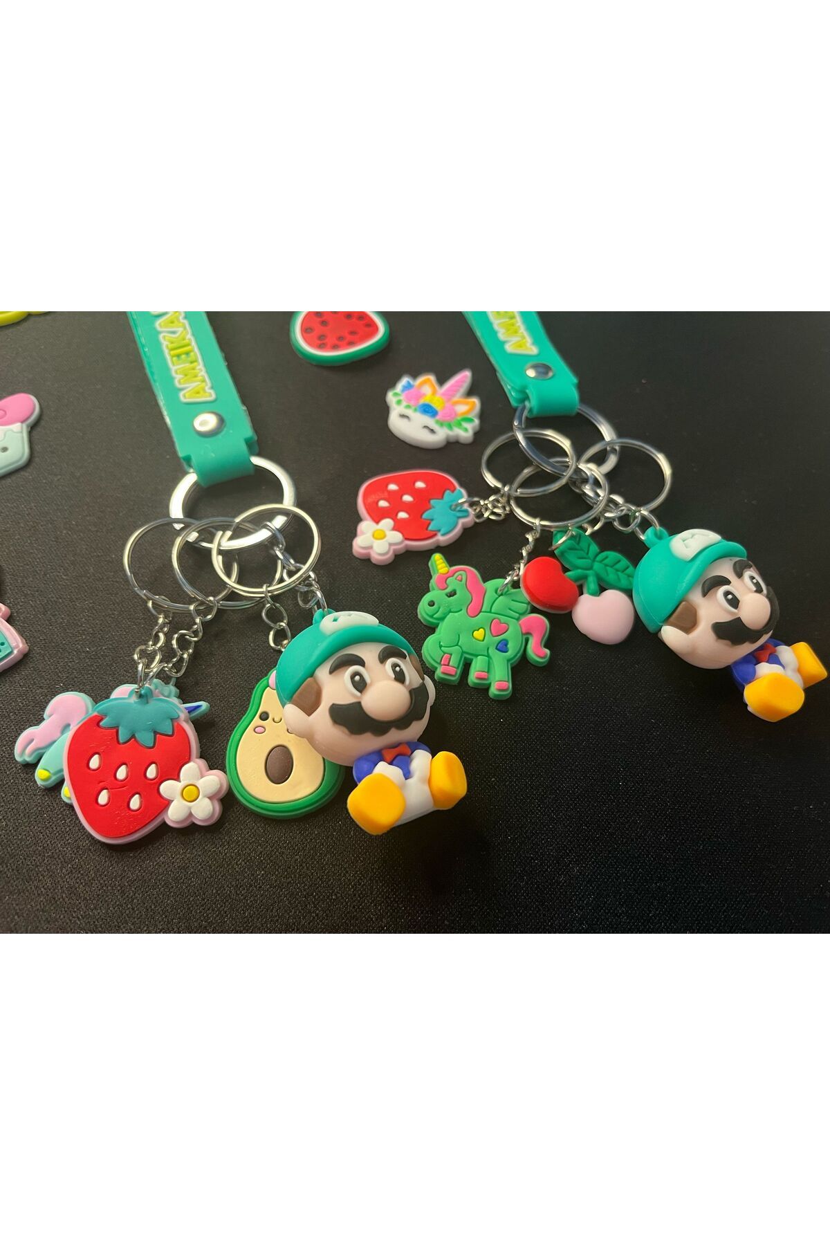 Antin Kuntin Yeşil Mario 3D Anahtarlık Charm Set 1 Adet 3D + 3 Adet Mini Anahtarlıkla Gelir