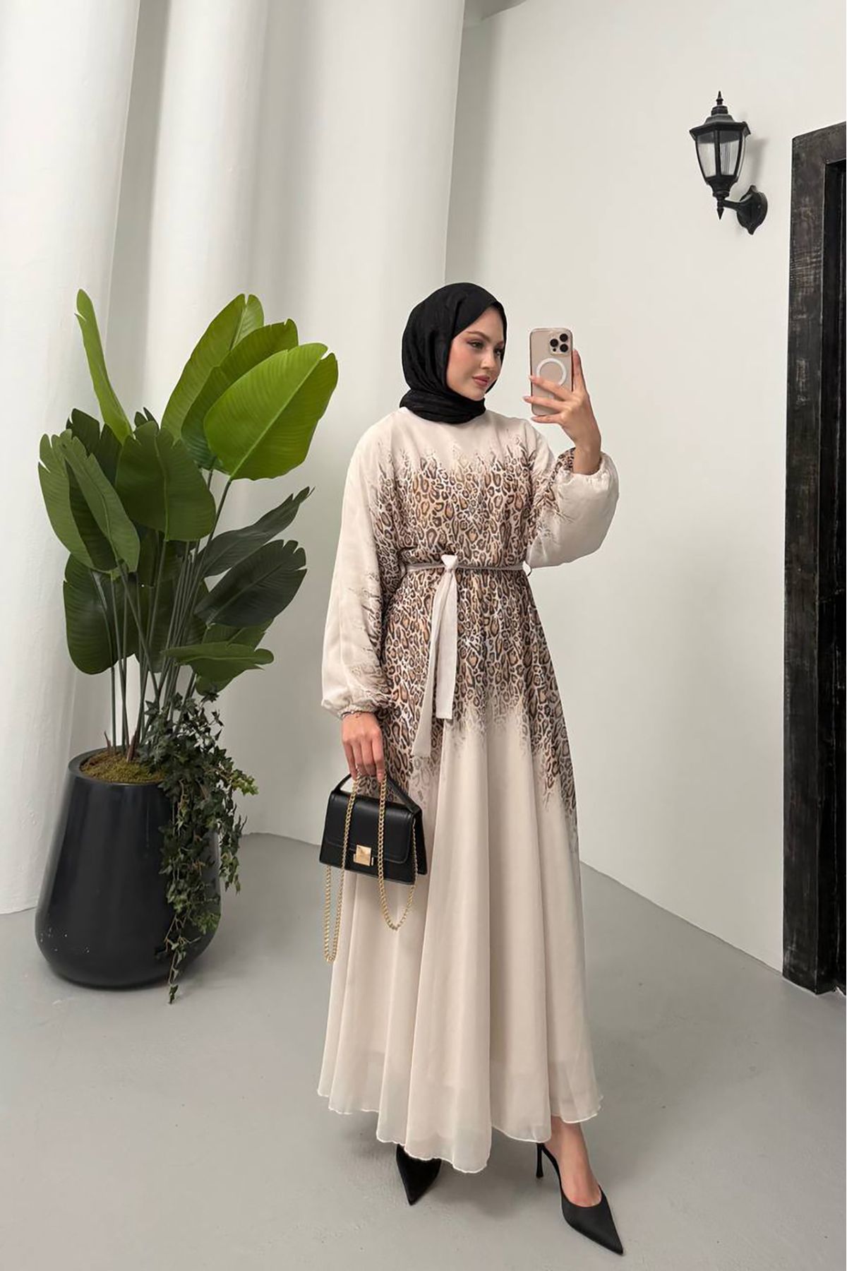 XXL BUTİK XXL Butik kadın şifon kumaş kuşaklı kayık yaka tesettür elbise X-NMS055