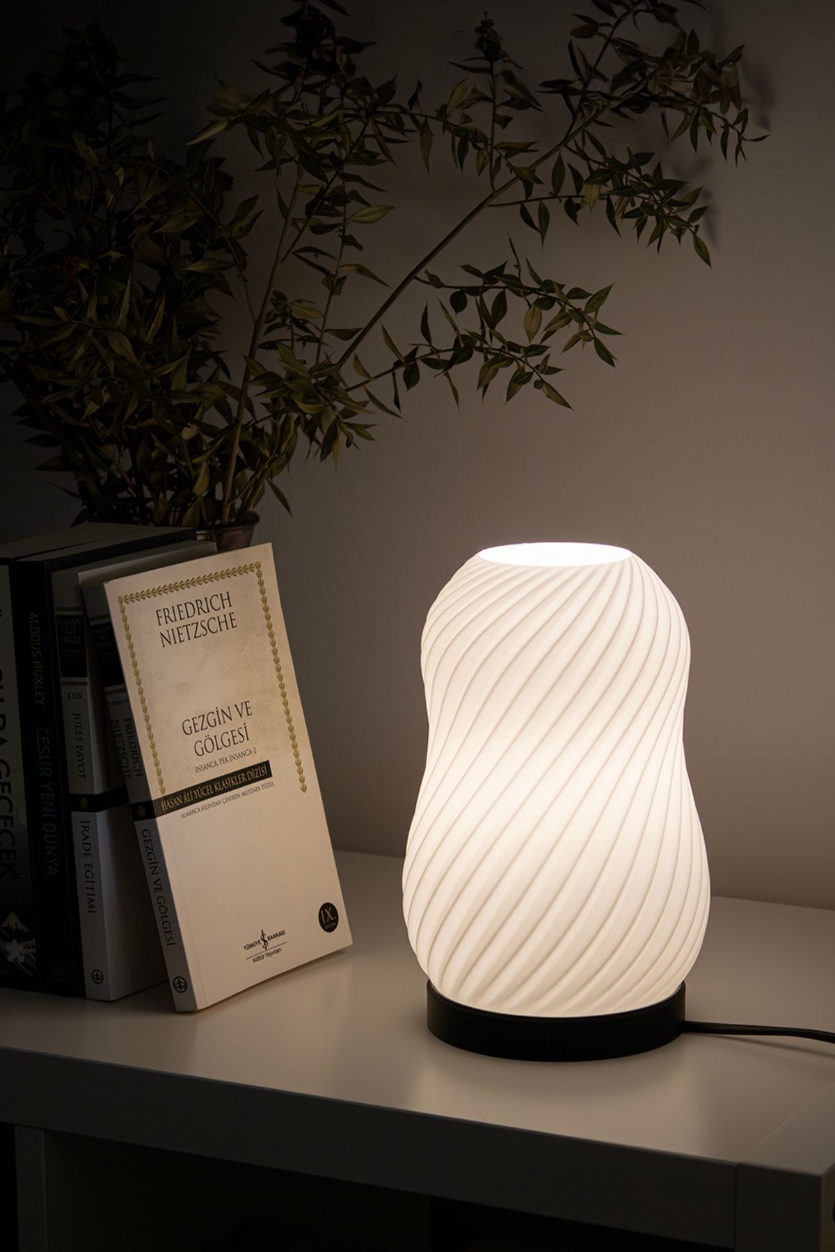 Benlight Studio Spiral Masa Lambası