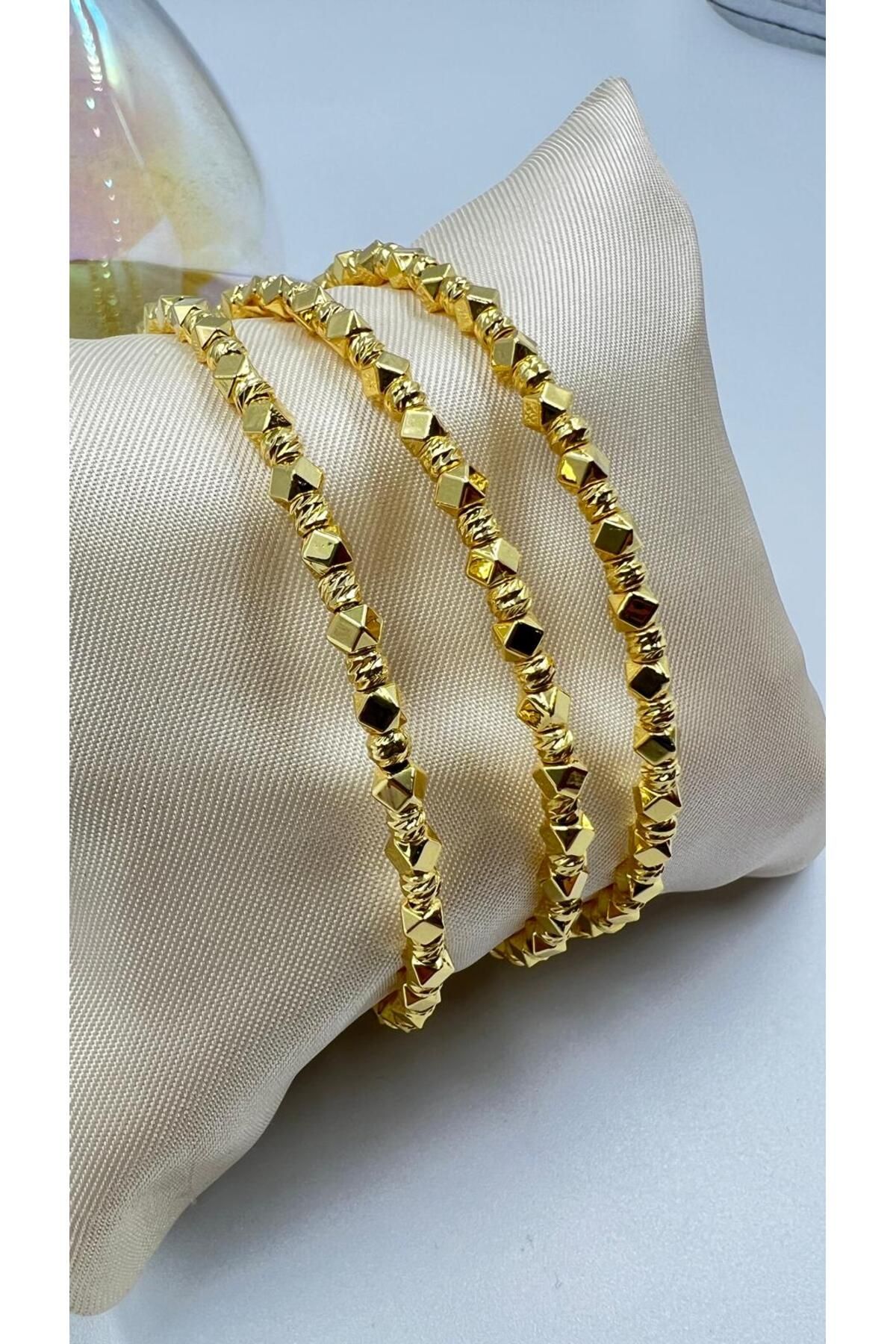 G K Luxury Tek Parça 3'lü Görünen Gold Taşlı Ayarlanılabilir Bileklik