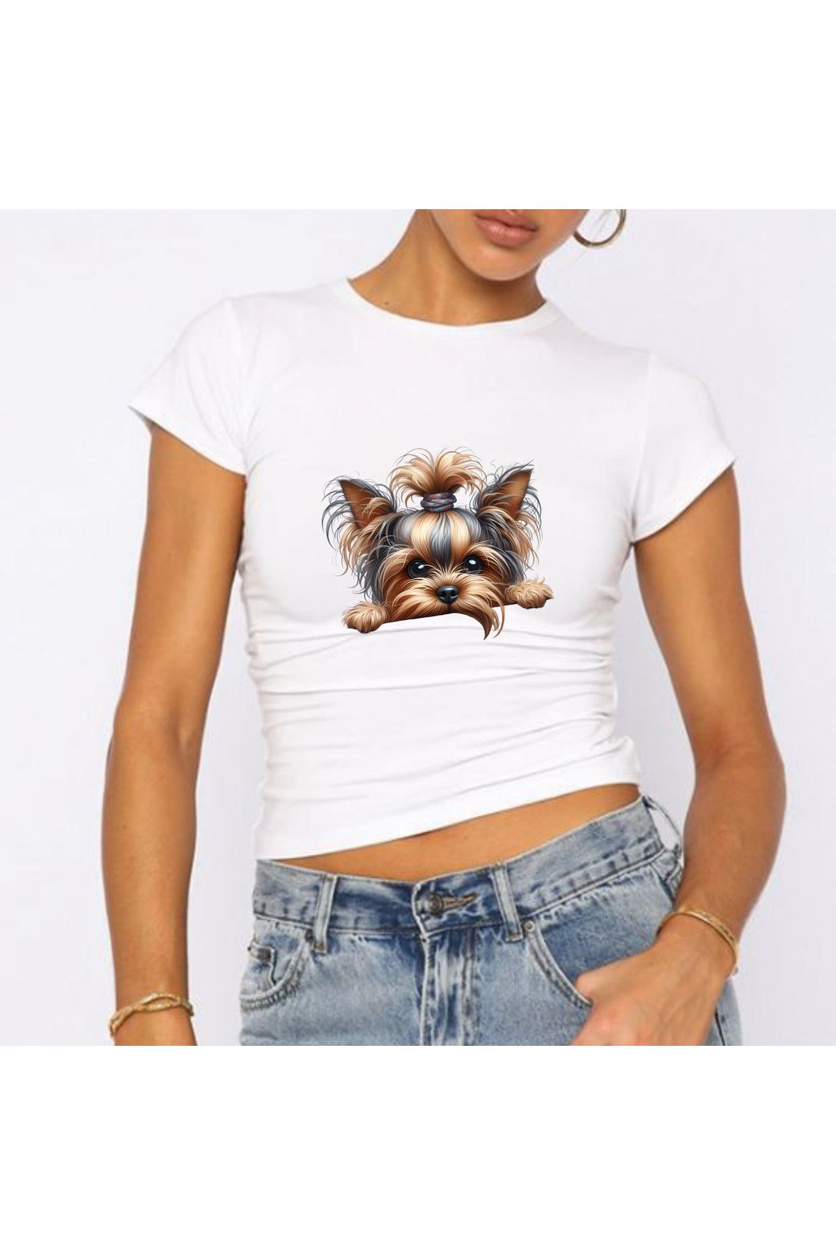 JadenJoy Meraklı Bakan Köpekçik Figürlü Beyaz Baby Tee Crop