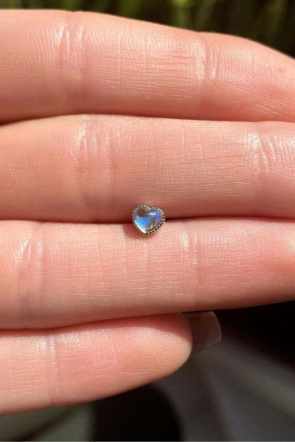 Spossy Silver Jewelry Opal Taşlı Kalp Piercing Küpe