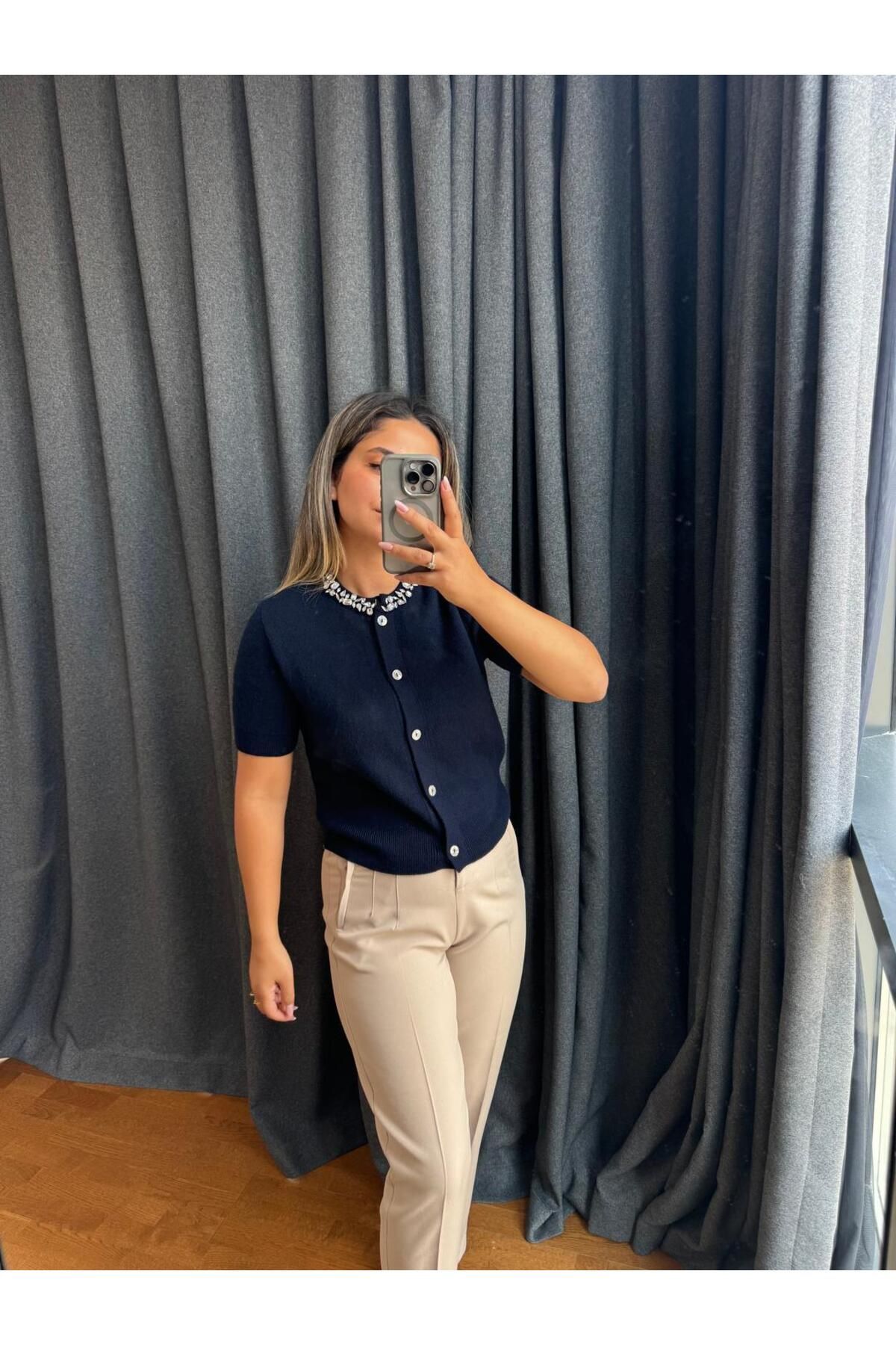 BÜŞRA PERKER Zr Model Krem Pensli Pantolon