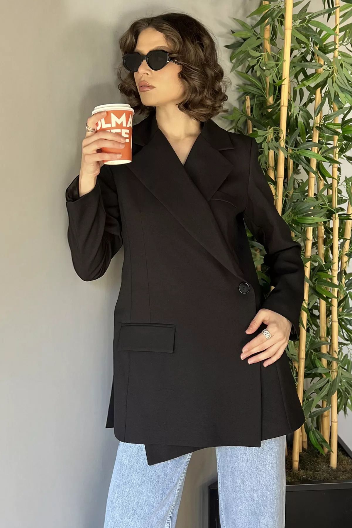 GÜLSELİ Siyah Yan Yırtmaçlı Astarlı Kadın Blazer Ceket