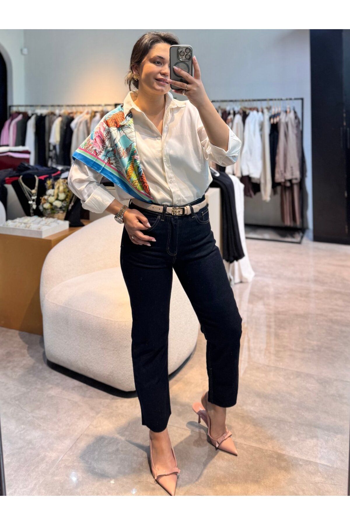 BÜŞRA PERKER Boyfit Konrast Dikişli Jean