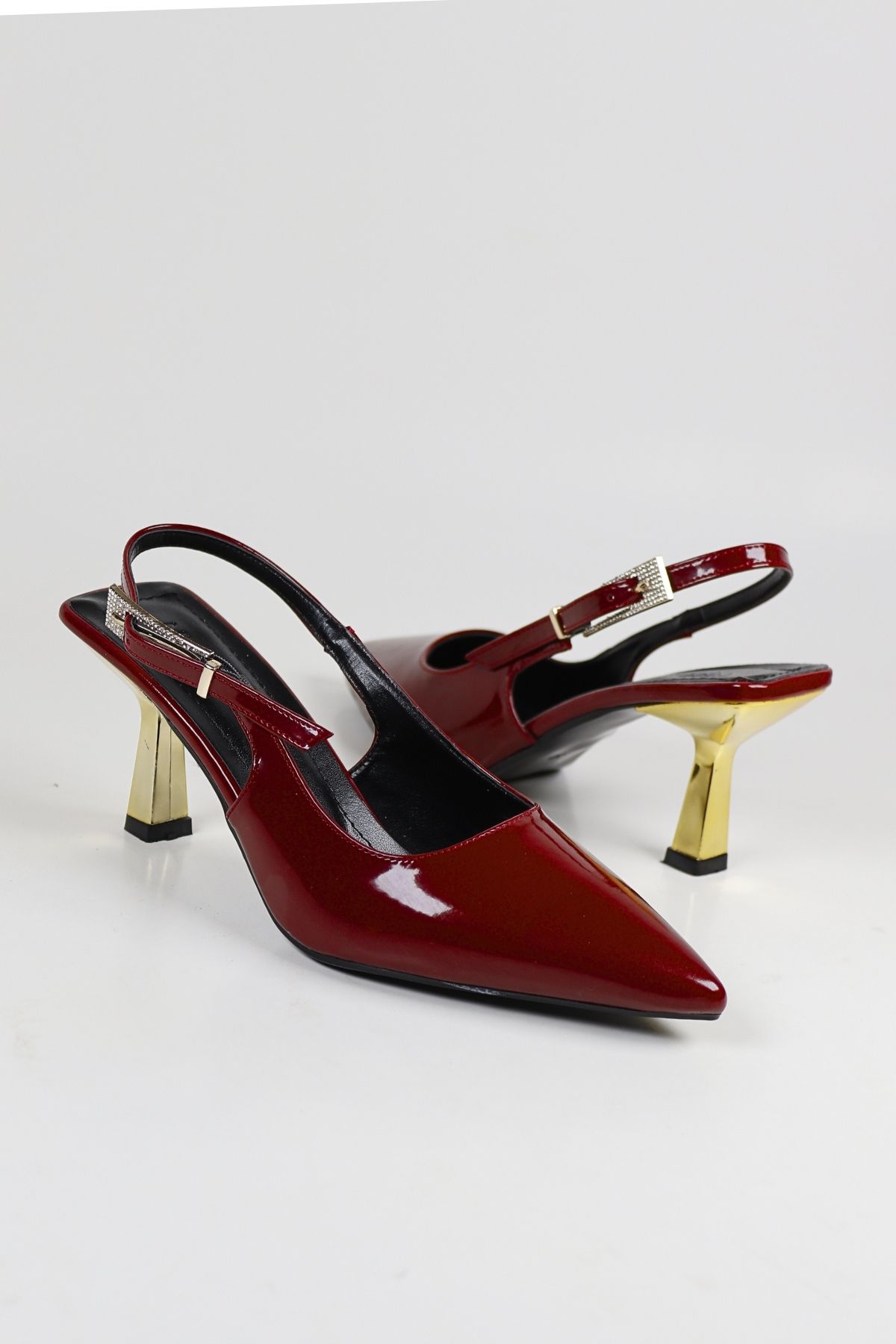 NiceDiffer Kadın Rugan Siyah Taşlı Detaylı Toka Stiletto Topuklu Ayakkabı 7cm