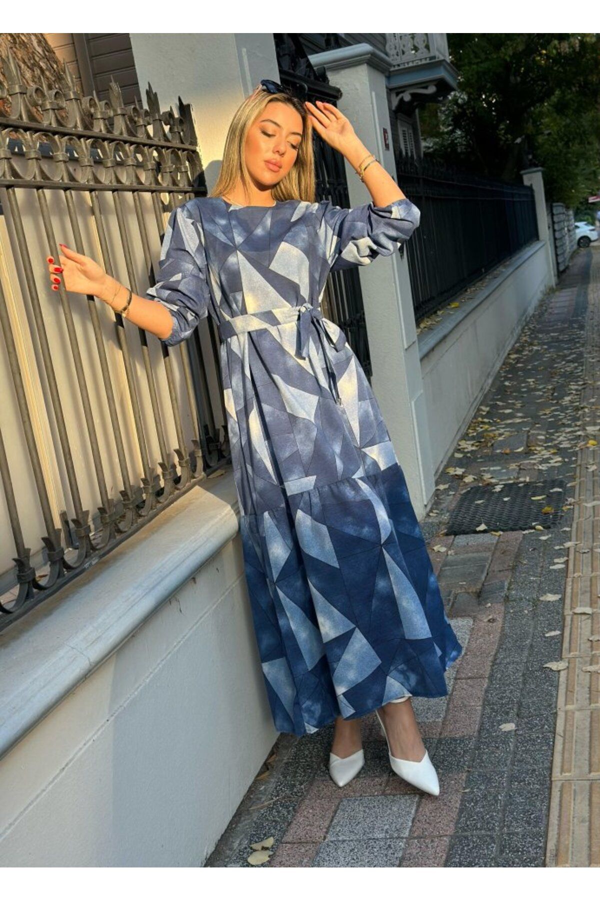 ARUZ MODA Kadın Uzun Kollu Bisiklet Yaka Geometrik Desen Baskılı Kuşak Dahil Maxi Boy Elbise
