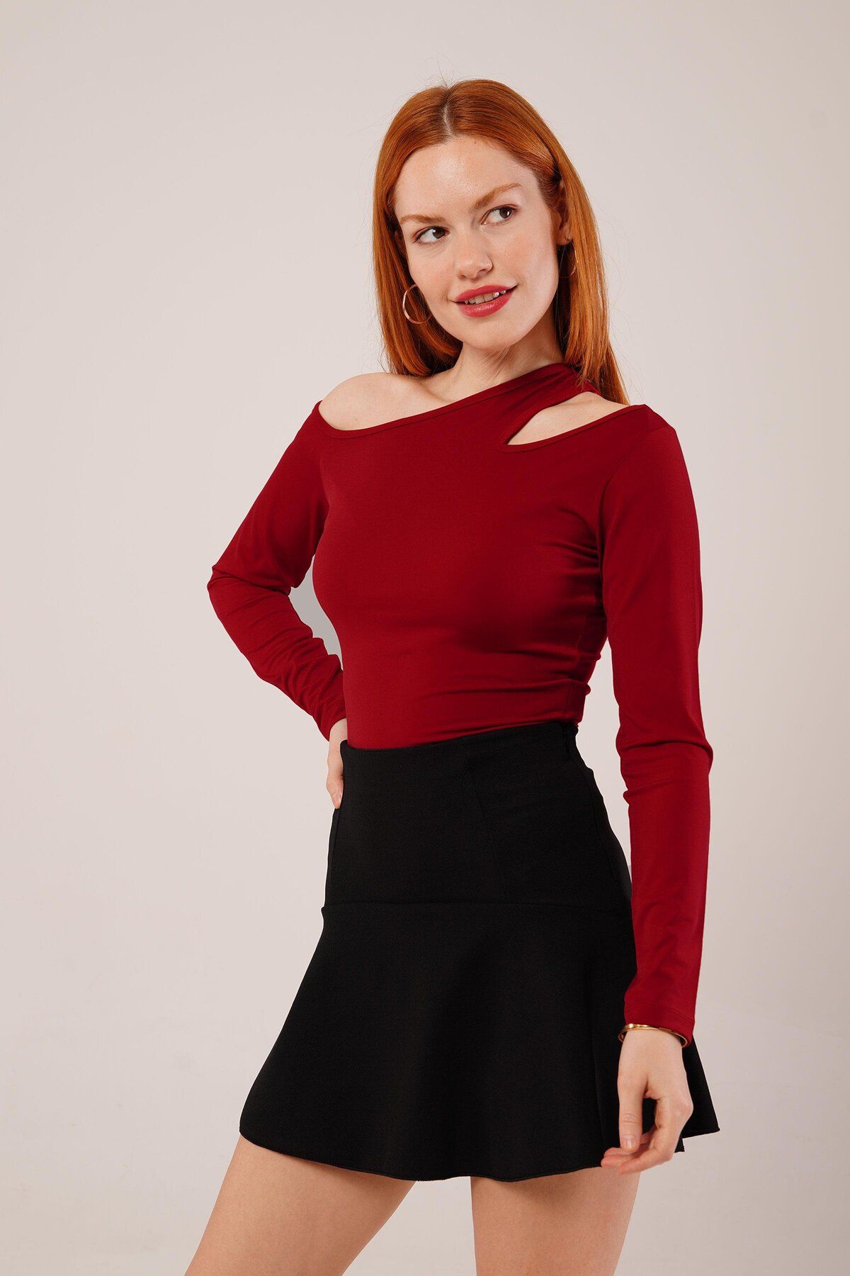 ARUZ MODA Omuz Dekolte Detaylı Bordo Bluz