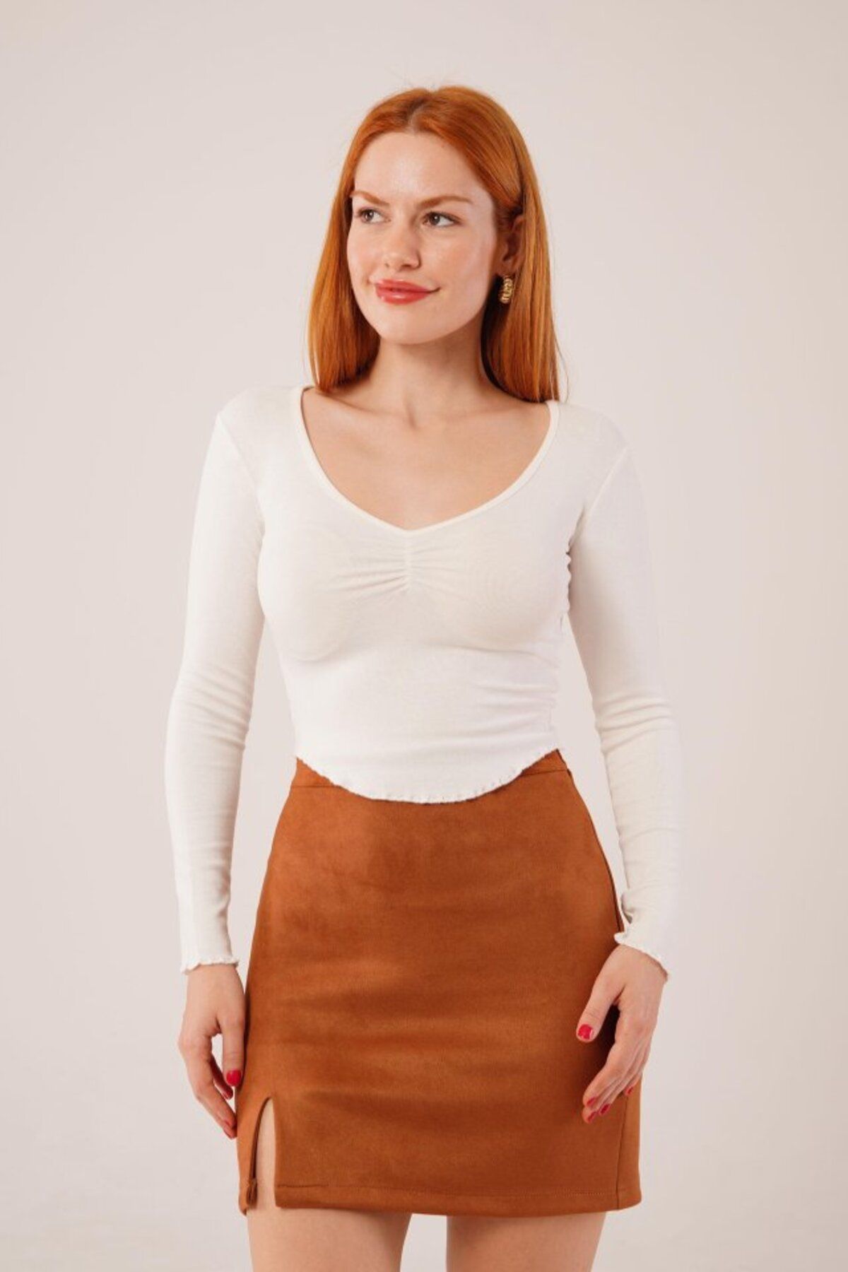 ARUZ MODA Geniş Yaka Beyaz Basic Body Bluz