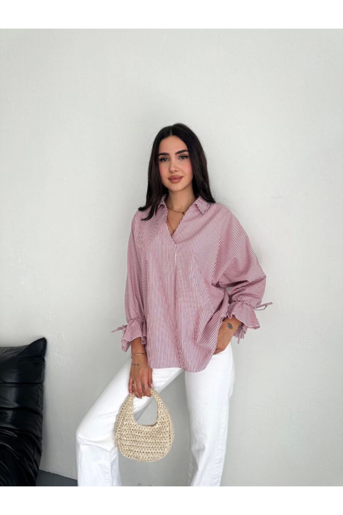 ARUZ MODA Arkası Asimetrik Yırtmaç Kesim Detaylı Cizgili Bluz Gömlek - Bordo