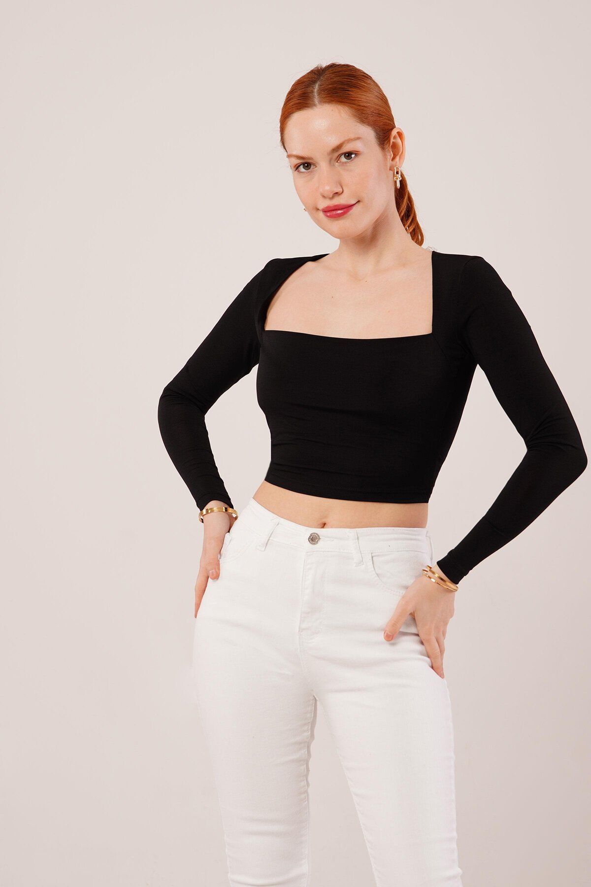 ARUZ MODA Kare Yaka Basic Siyah Bluz