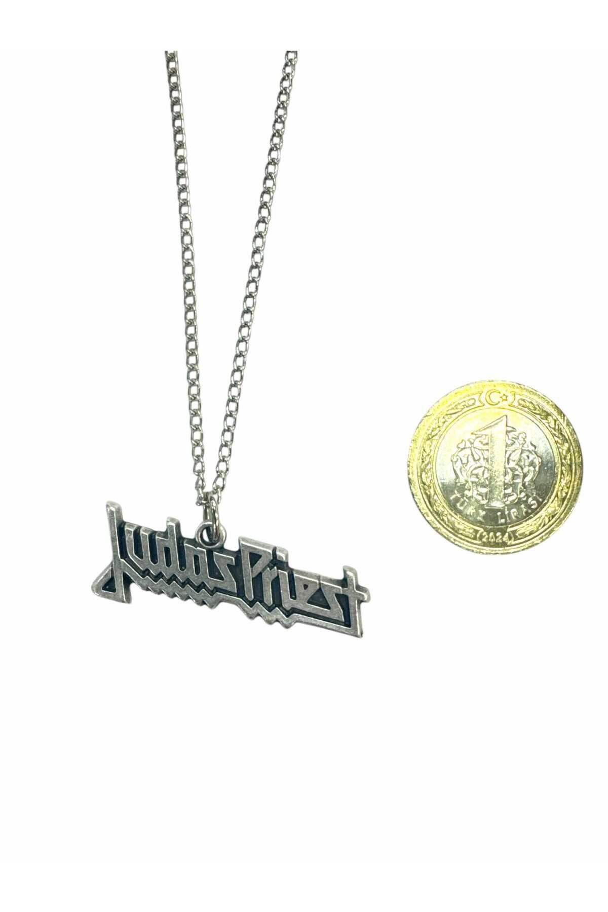 Herşey Nota Judas Priest Kolye – 60 cm Zincirli Metal Rock Müzik Grubu Aksesuarı (Unisex)