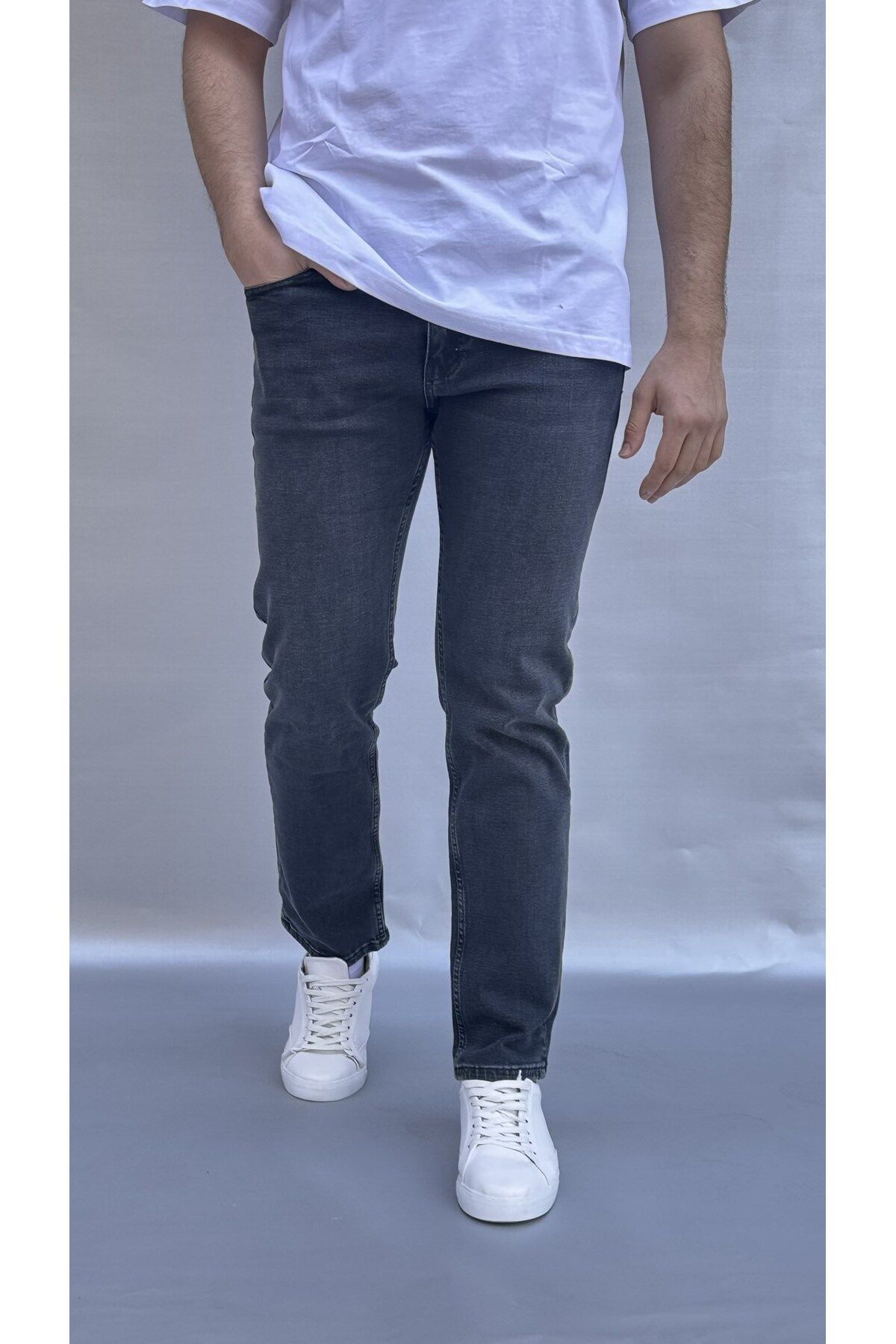 Casualmen32 Yıkamalı Siyah Regular Fit Jean