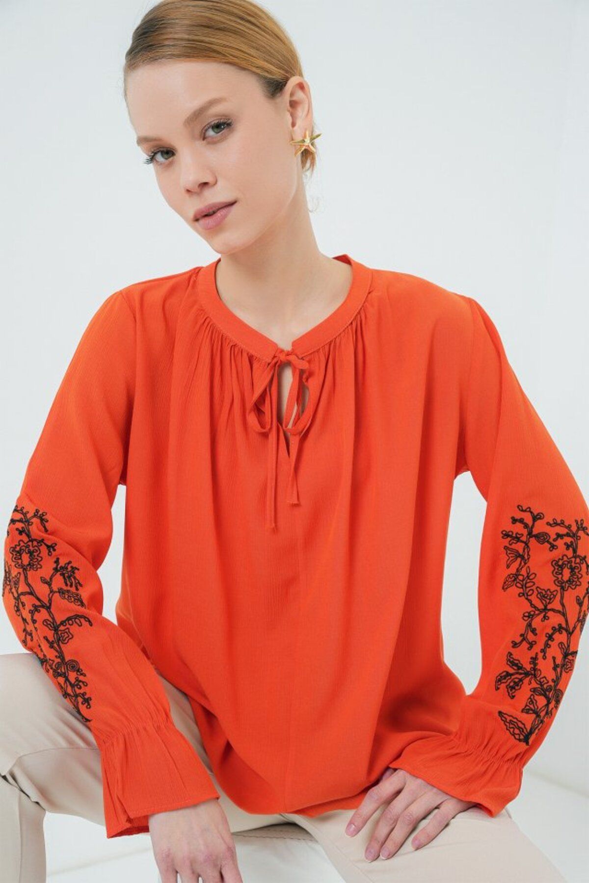 ARUZ MODA Nakışlı Örme Bluz 941 - Turuncu