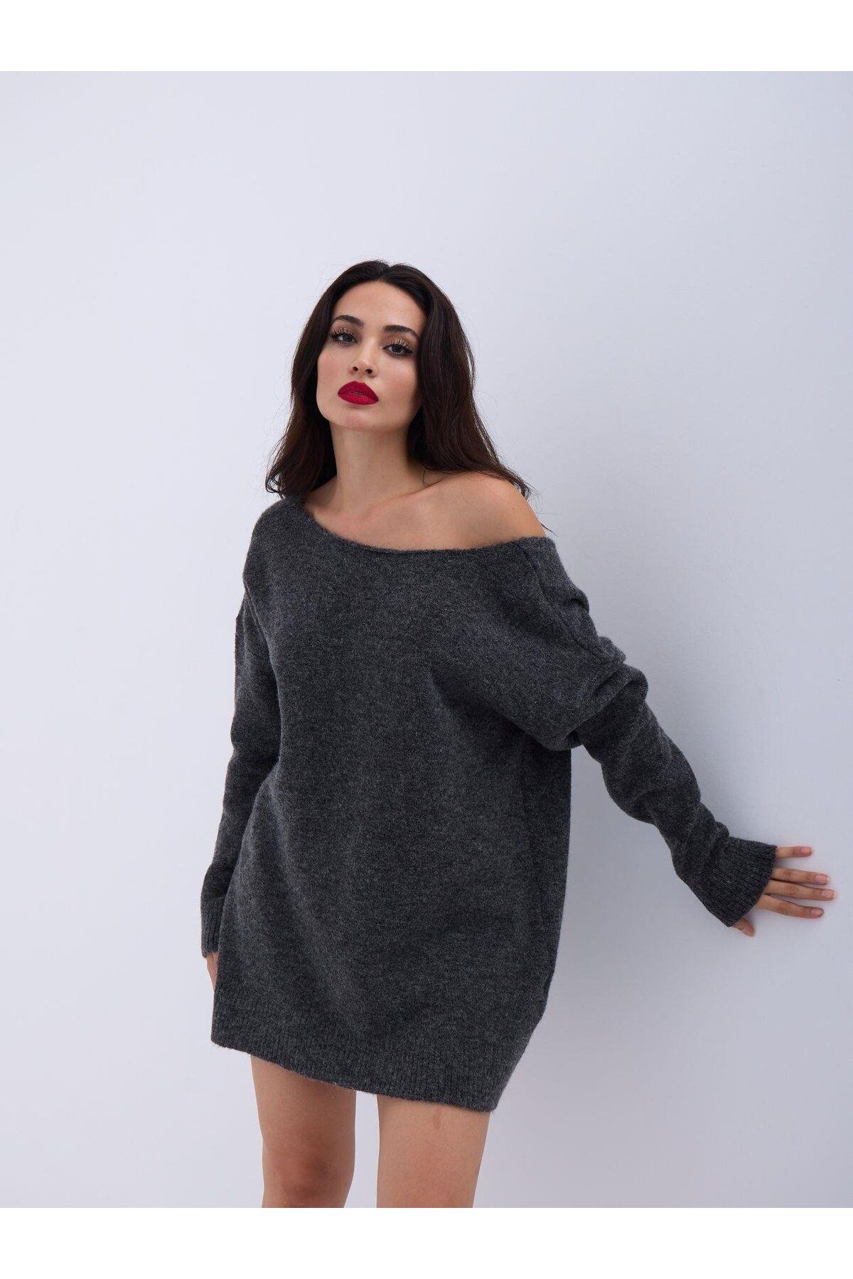 ARUZ MODA 43221 TRİKO ARKA V SALAŞ KAZAK-ANTRASİT