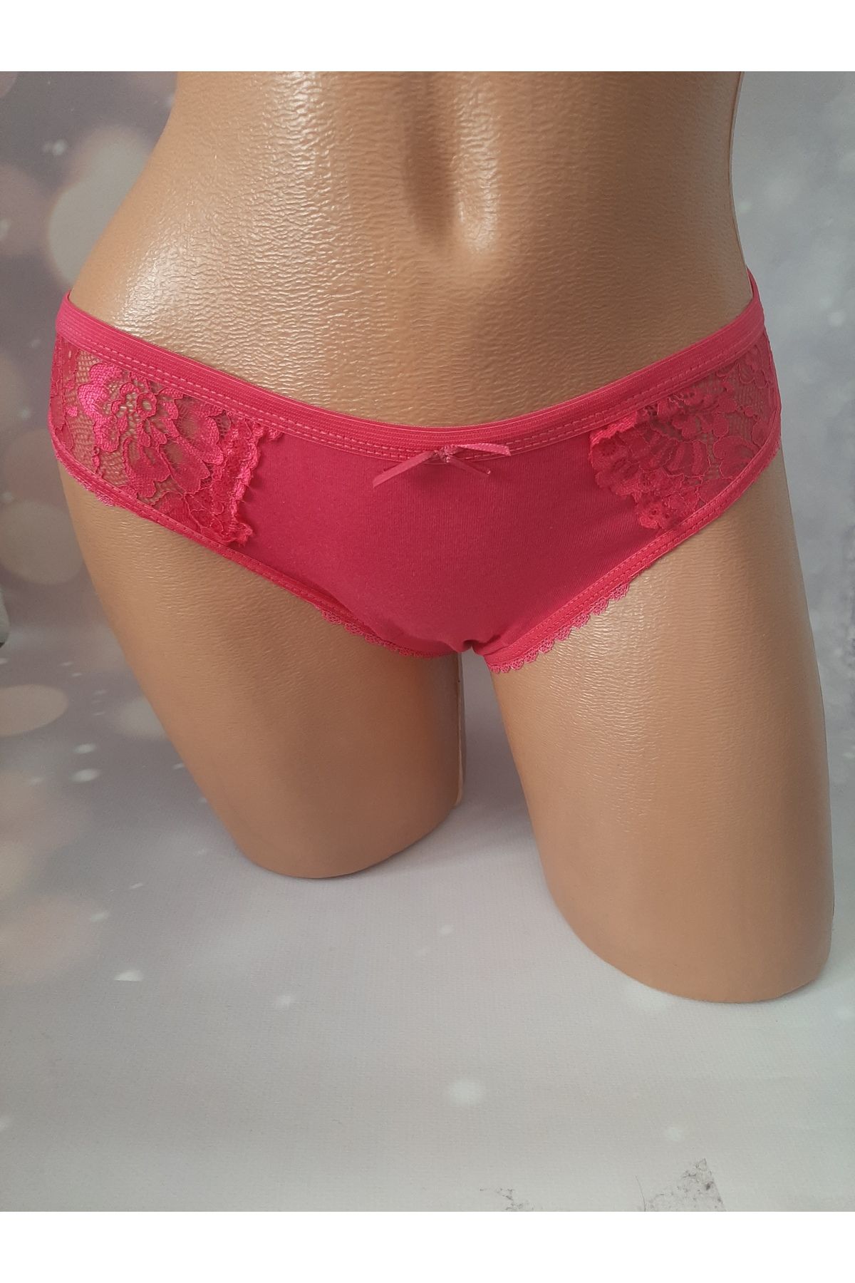 Butik Kadın kenarları dantel detaylı beli lastikli rahat kullanışlı yumuşak külot