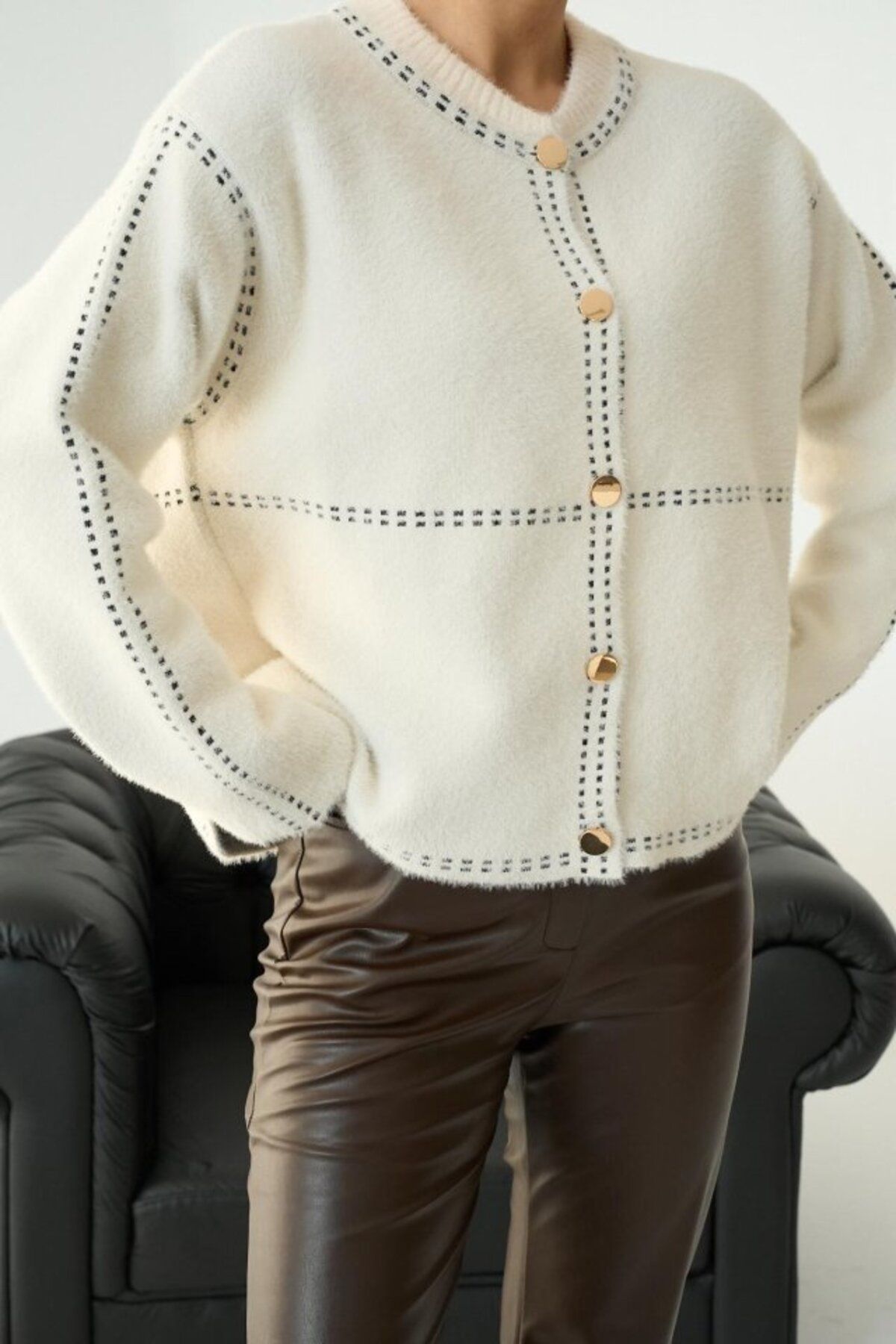 ARUZ MODA Şeritli Triko HIRKA - Krem-Siyah