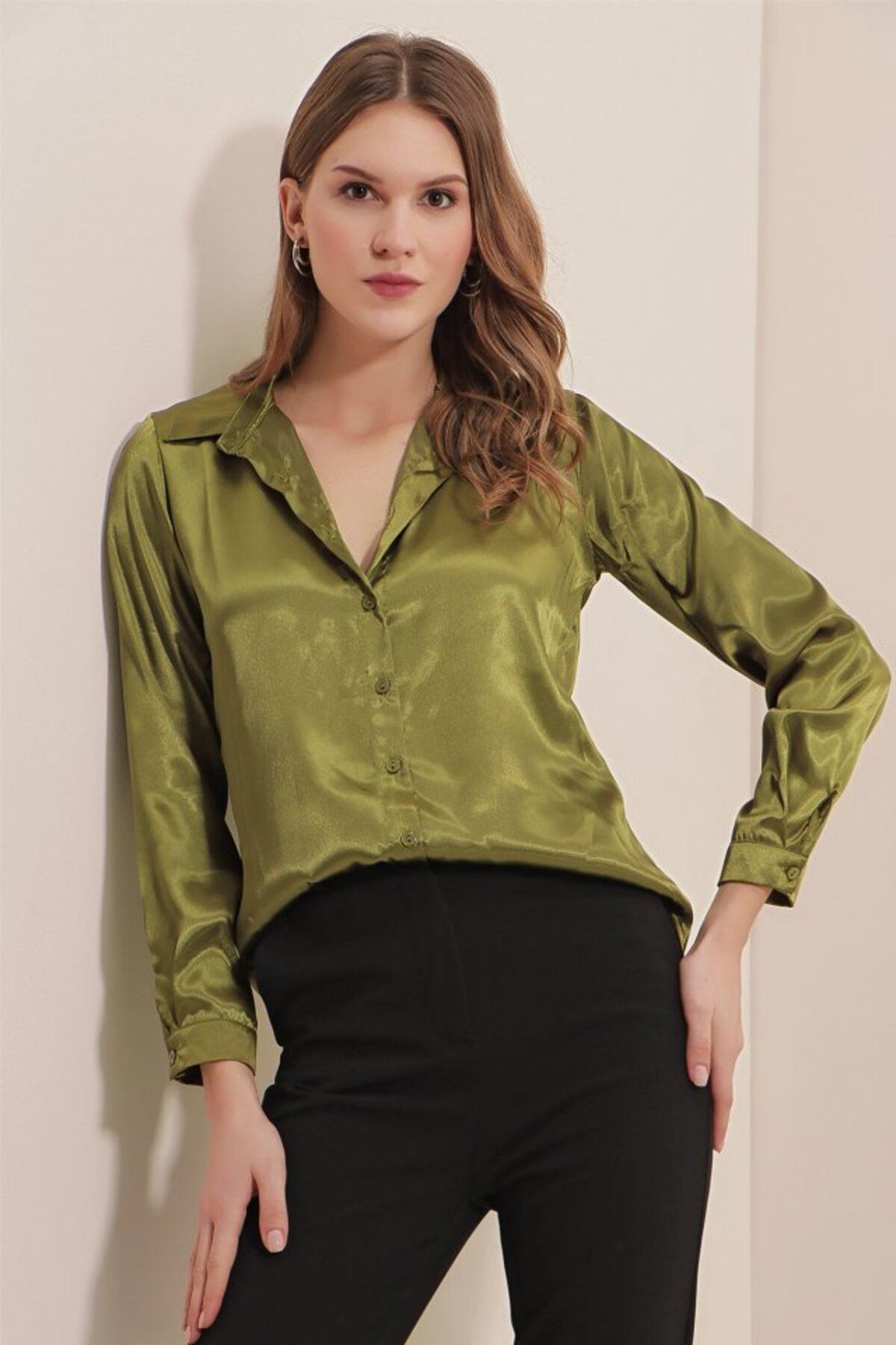 ARUZ MODA 3964 Hafif Dökümlü Saten Gömlek - Y.Haki