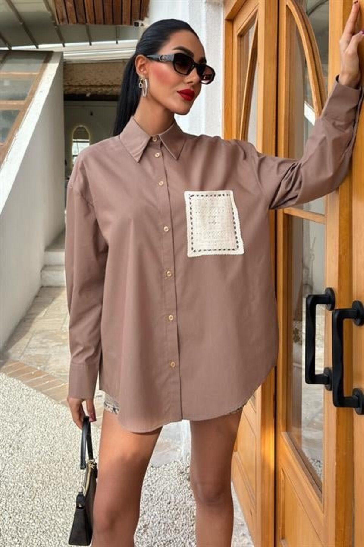 ARUZ MODA Süzine Cepli Arkası Yırtmaçlı Oversize Gömlek 3420