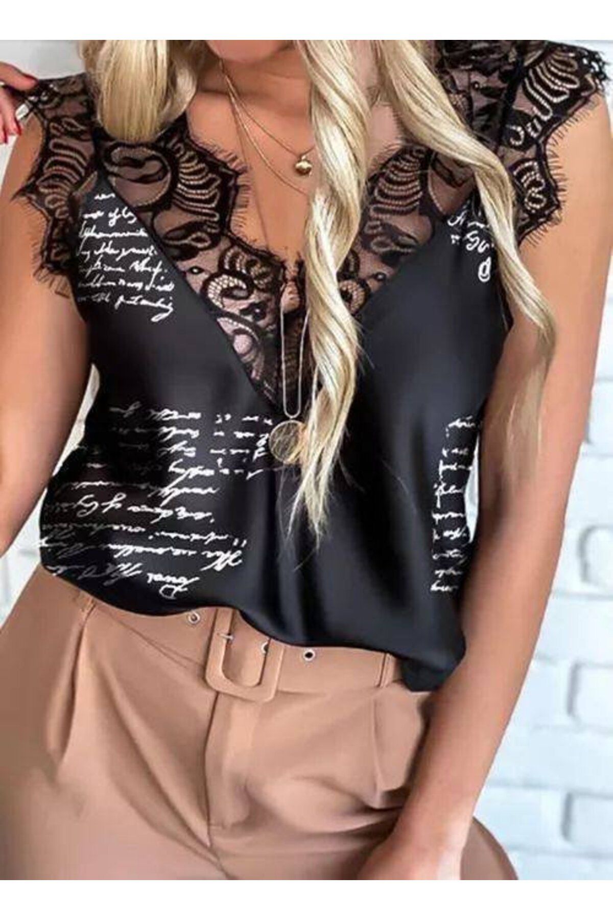 ARUZ MODA Kadın Mektup Desenli Dantel Detaylı Mikro Kumaş Bluz
