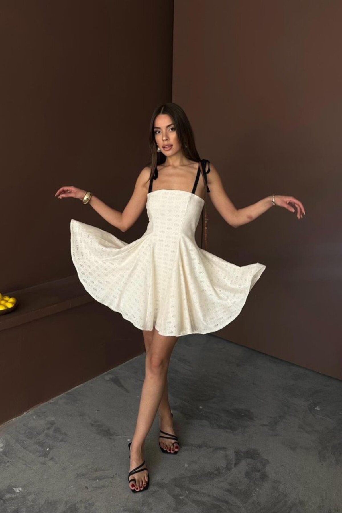ARUZ MODA Bej Omzu Bağcıklı Elbise