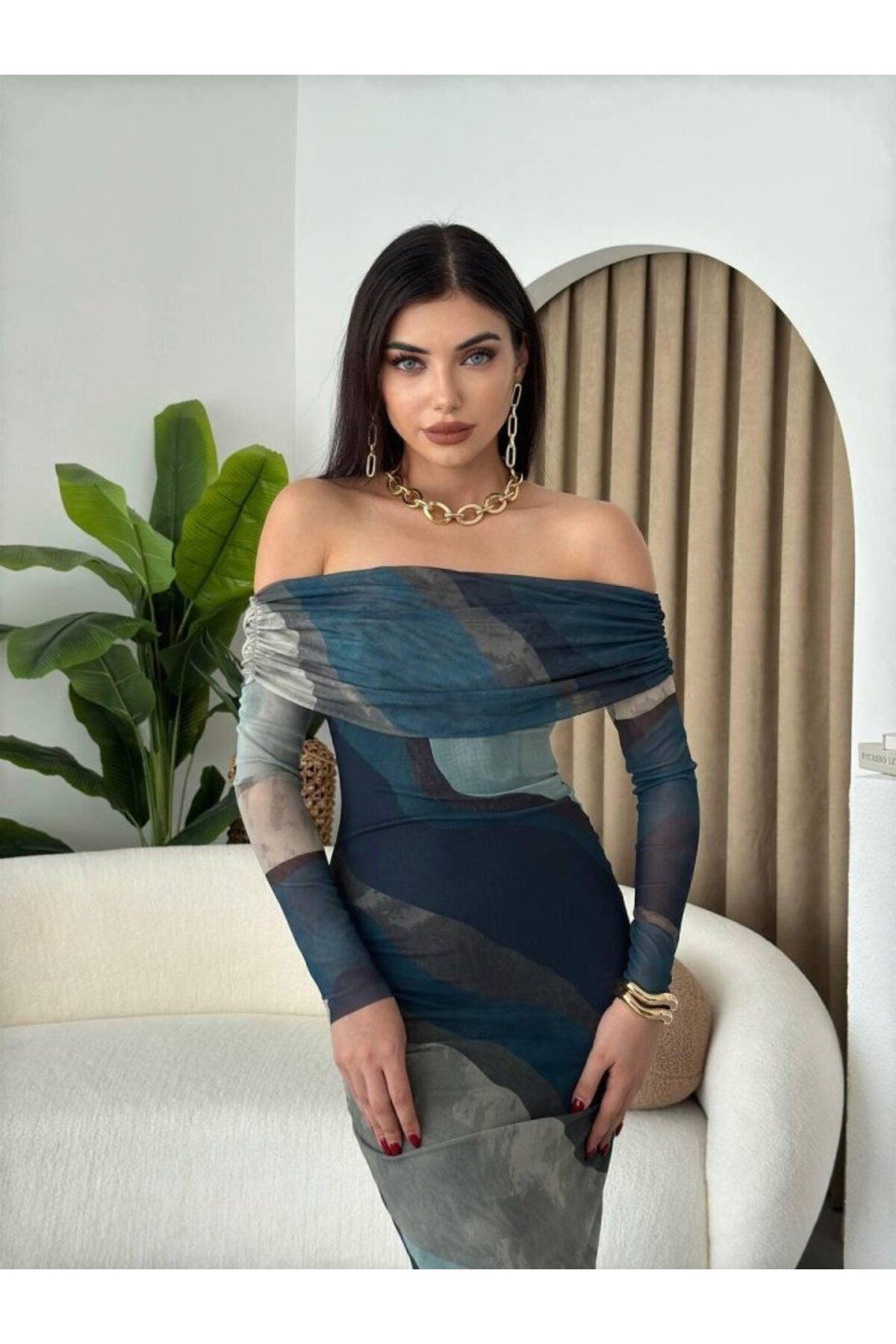 ARUZ MODA Sevilla Madonna Yaka Tül Elbise