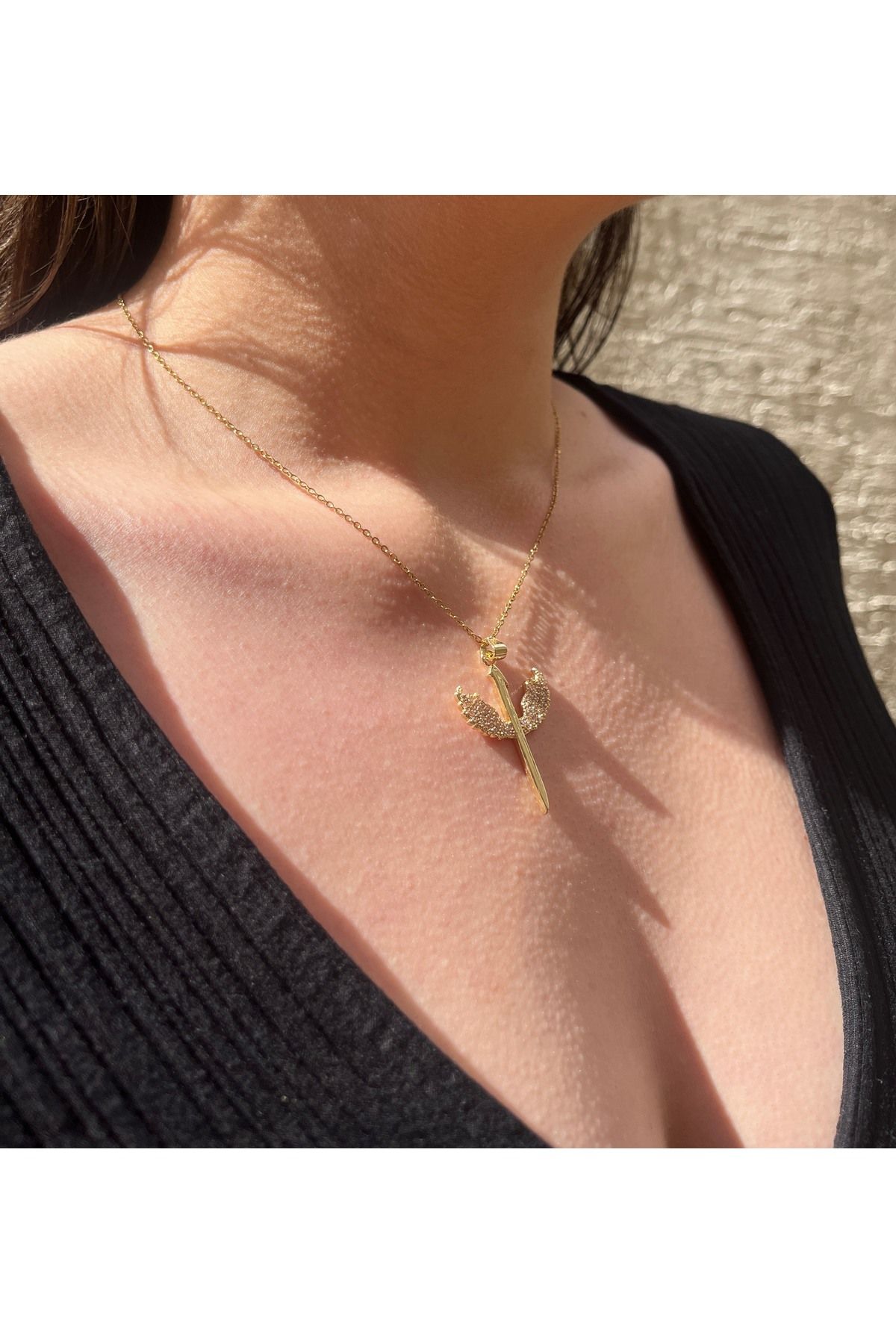 Lilac Jewelry 316L Çelik Gold Renk Zincirli Zirkon Taş Melek Kanatlı Kadın Kolye