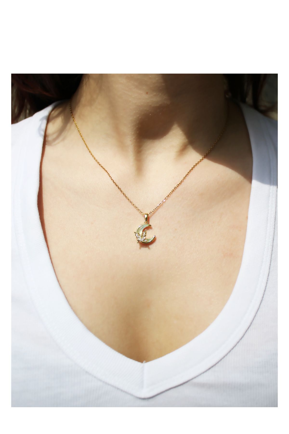 shop Ay Kelebek Tasarımlı Altın Kaplamalı Kolye