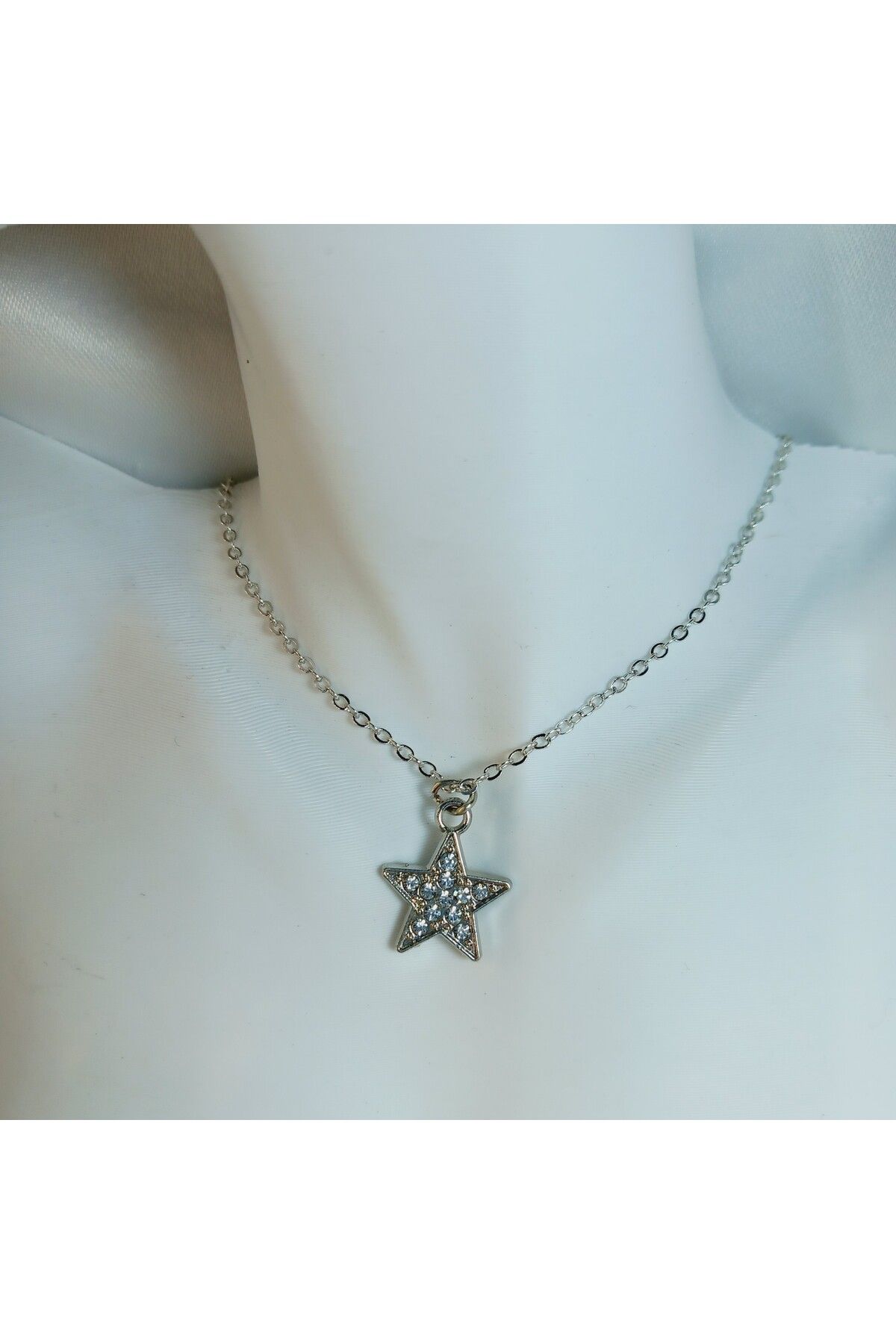 Crystal Atelier Gümüş Rodyumlu Kaplama Zirkon Taşlı Yıldız Kolye-Zirkon Taşlı Gümüş Renk Yıldız Kolye-Yıldız Kolye