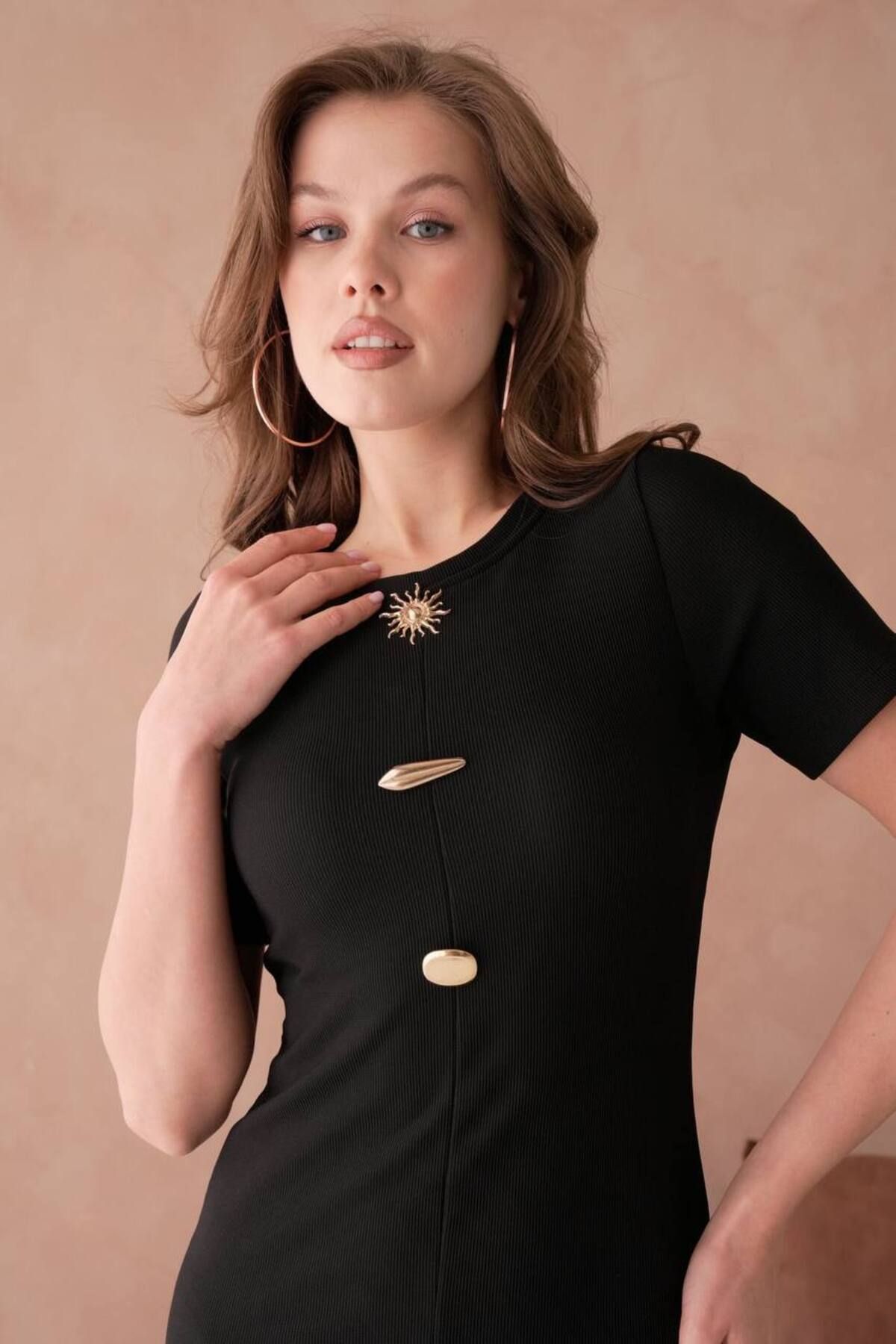 Castivo Fashion Kadın Gold Düğme Detaylı Yırtmaçlı Kısa Kollu Midi Elbise