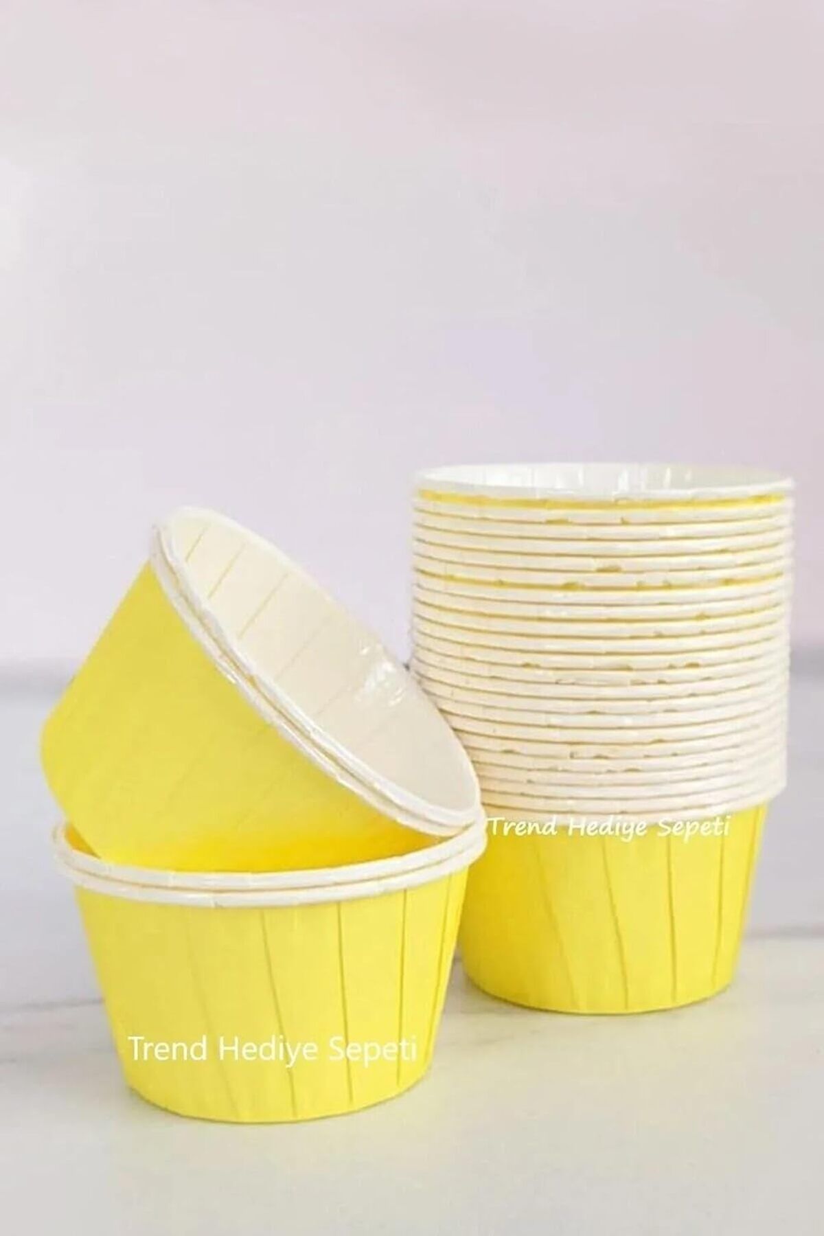 STOREMAX lbstorex Hediye Sepeti 50'li Sarı Muffin Kek Kalıbı, Kek Kapsülü Cupcake Kalıbı, Airfryer Uyu