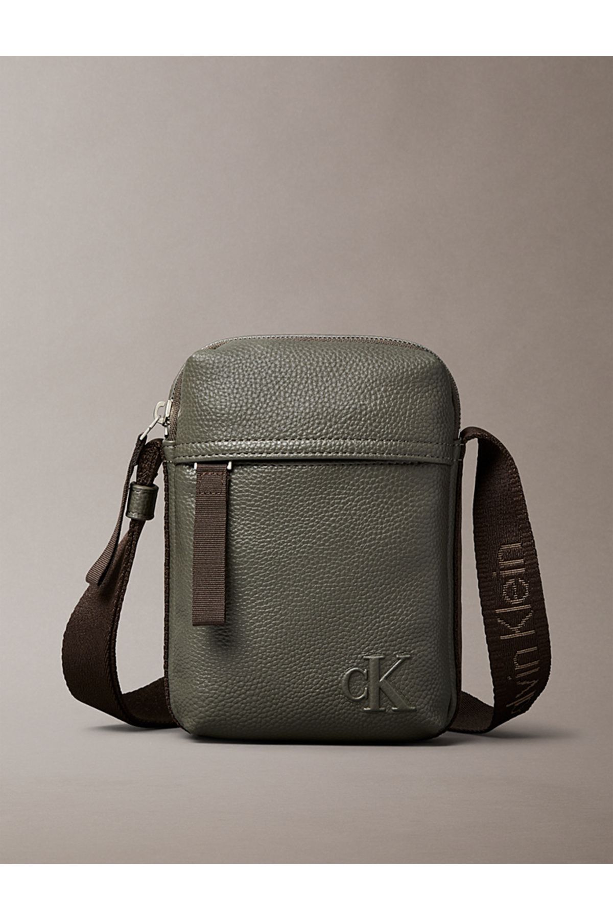 Calvin Klein Small Reporter Bag