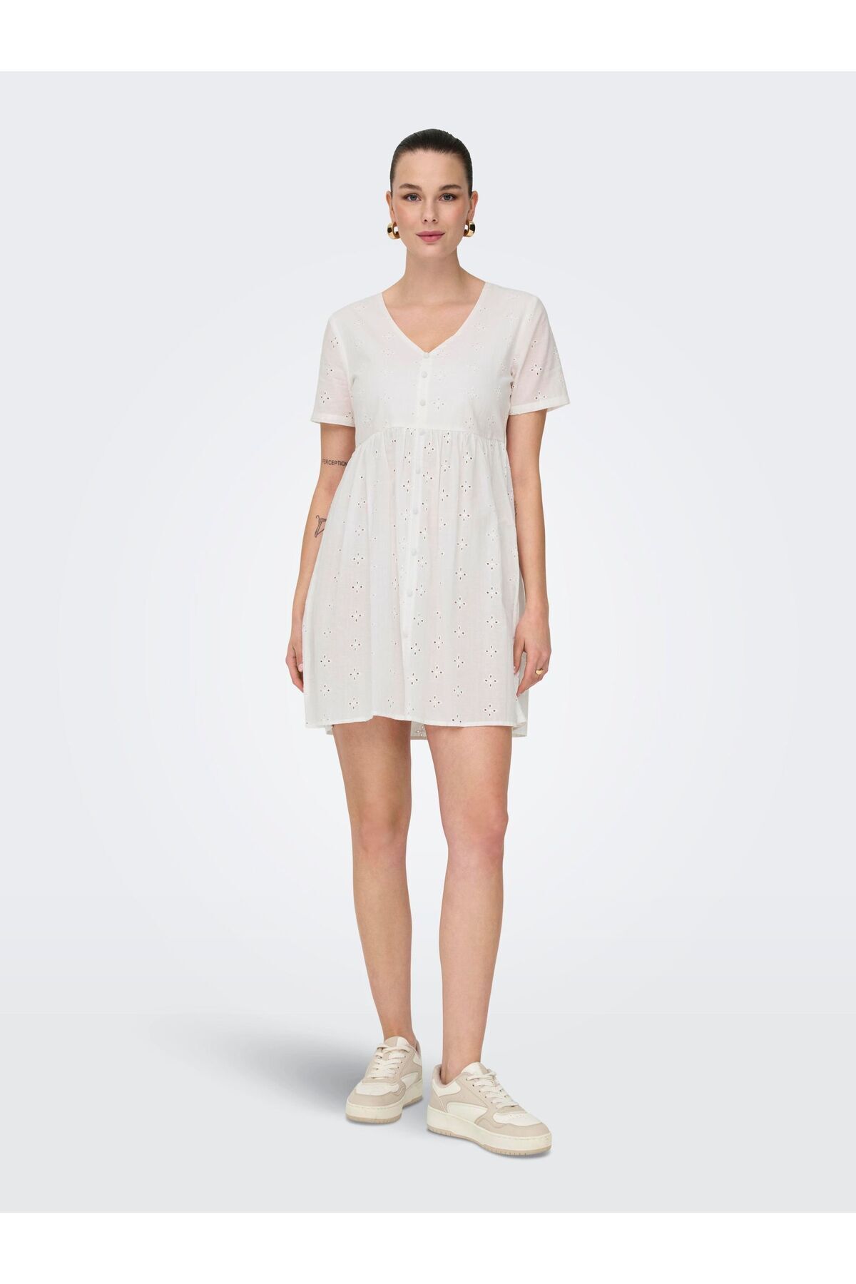 JDY-Kleid Normal geschnitten V-Ausschnitt Voluminöser Armschnitt Midikleid 5