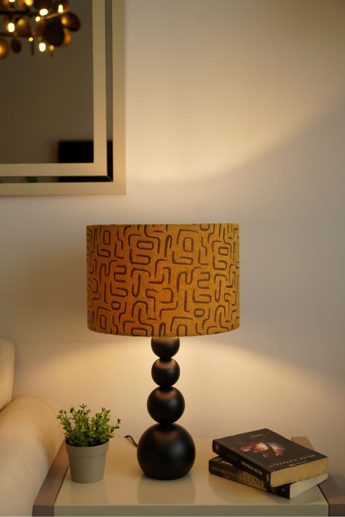 retro home design Siyah Ayaklı Silindir Sarı Kadife Kumaşlı Labirent Deseneli Masa Lambası Abajur Salon Yatak Odası