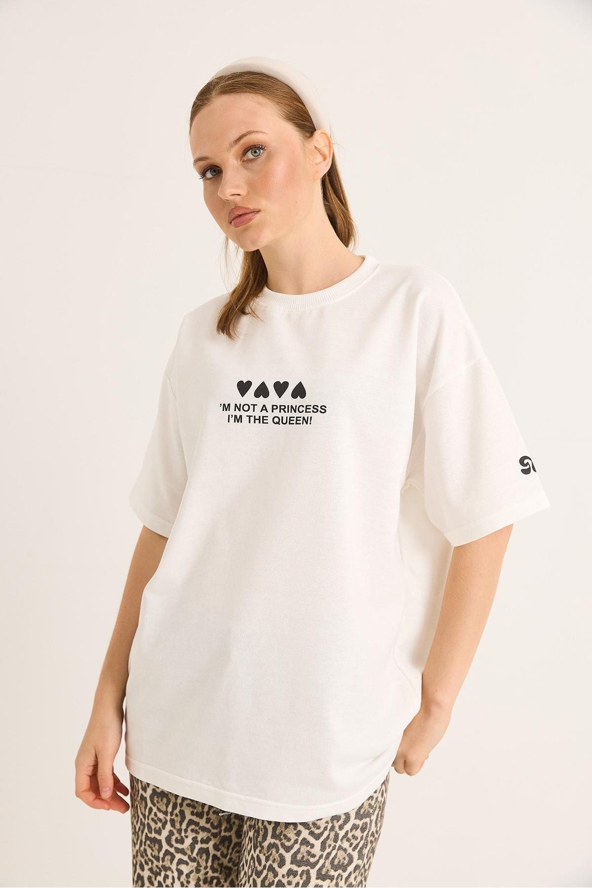 Raneel Kazançlı Alışveriş Bisiklet Yaka Baskılı Oversize Tshirt Beyaz