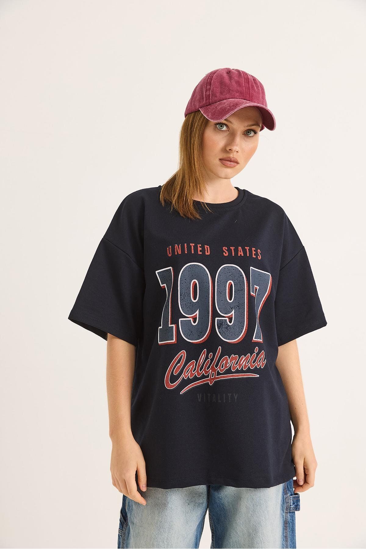 Raneel Kazançlı Alışveriş California Baskılı Oversize İki İplik Tshirt Siyah